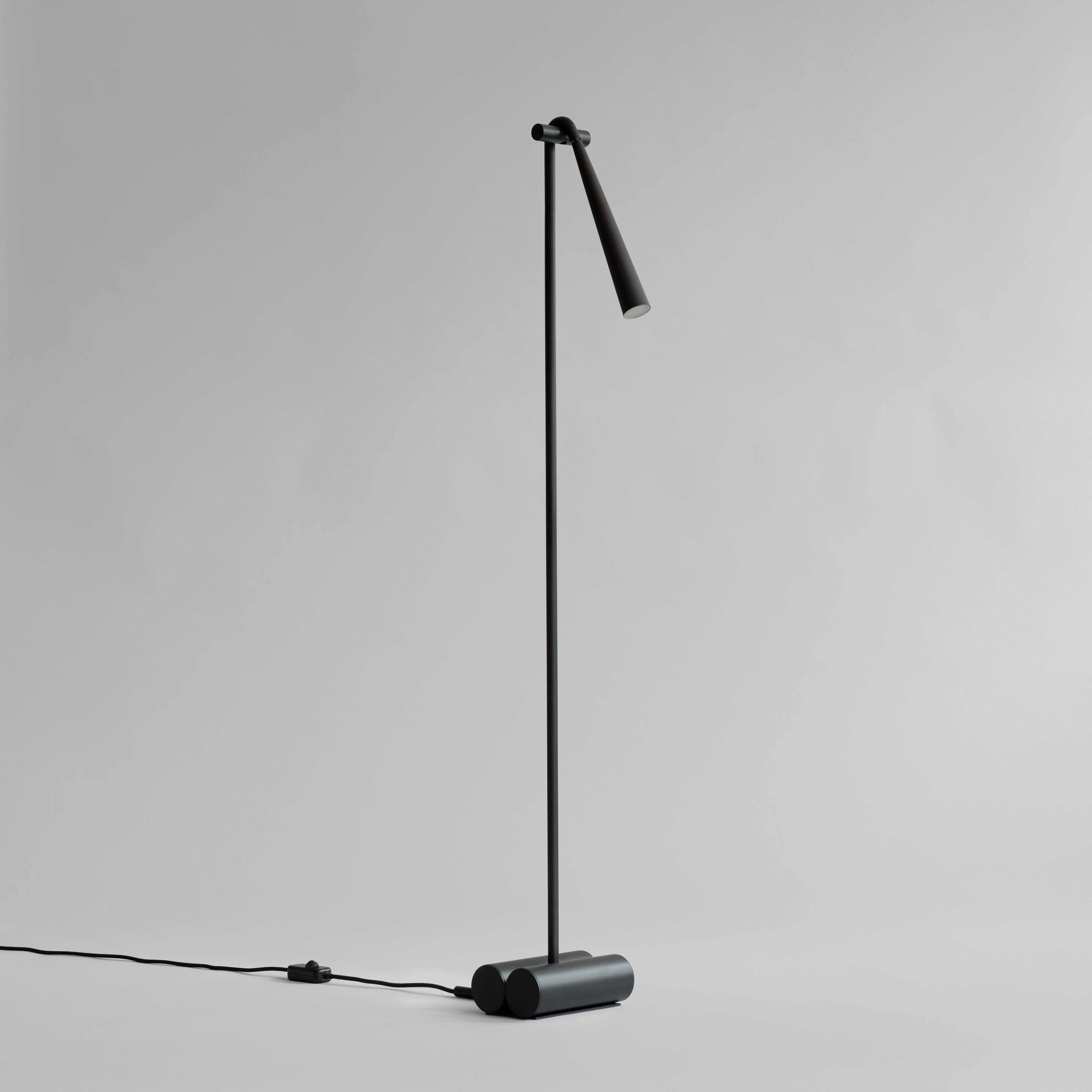 101 Copenhagen - Snake Floor Lamp - Burned Black - Floor Lamp
