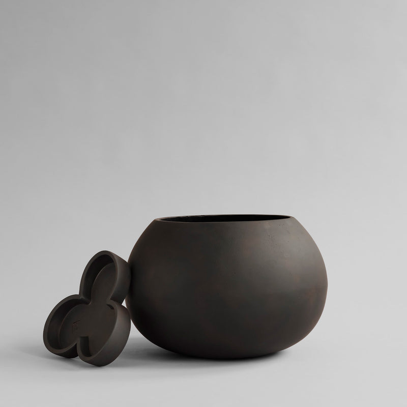 Urchin Plant Pot, Medio - Coffee - 101 CPH