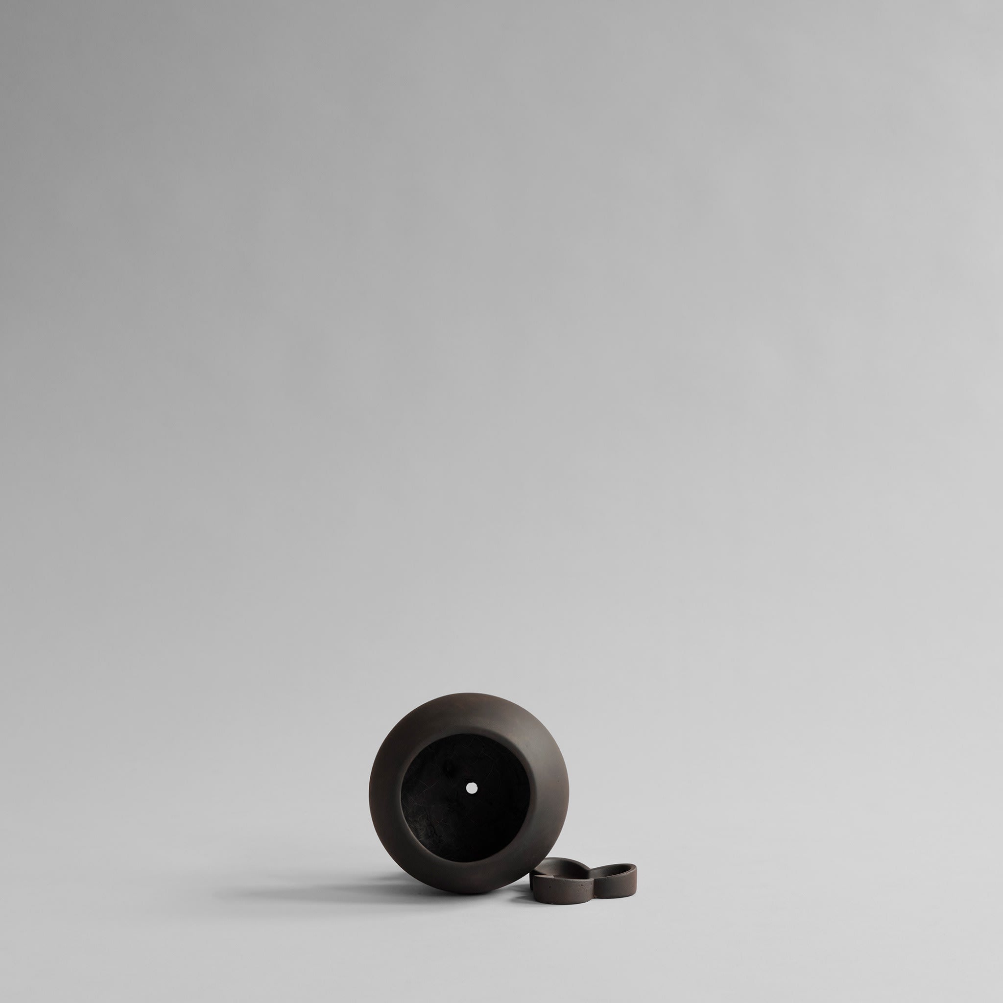 Urchin Plant Pot, Petit - Coffee - 101 CPH