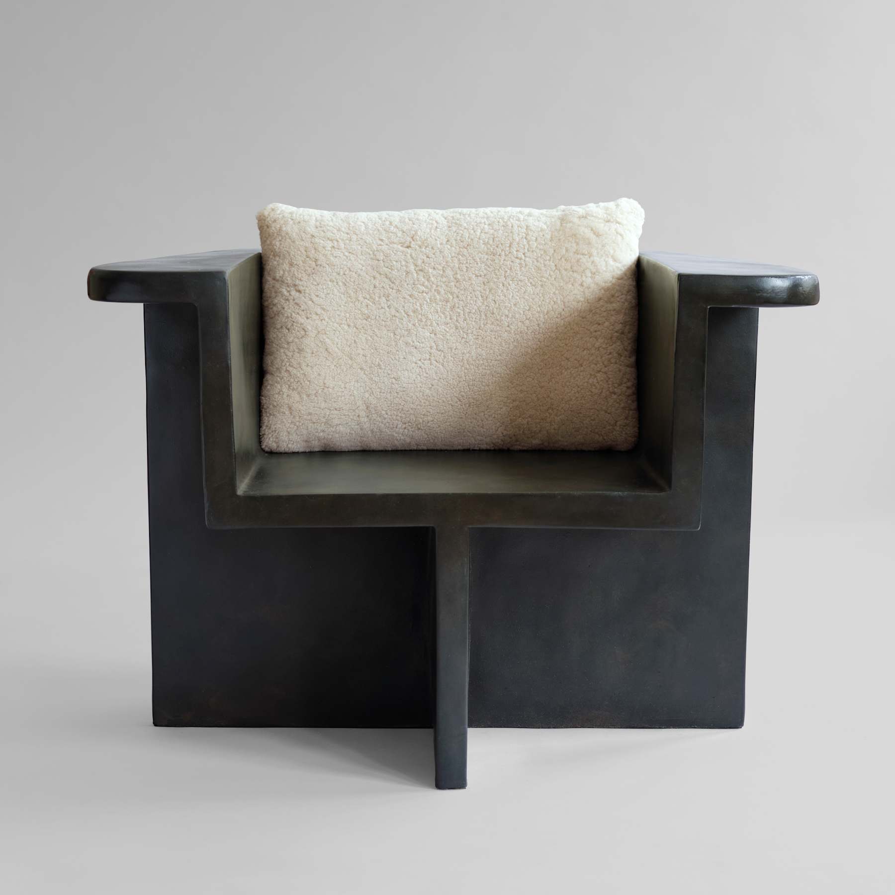 Makura Rectangular Cushion 11 - Sandshell Sheepskin*