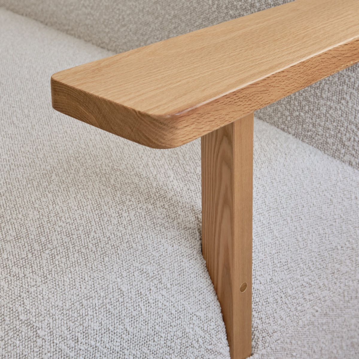 Toe Sofa - Natural Oak / Off White