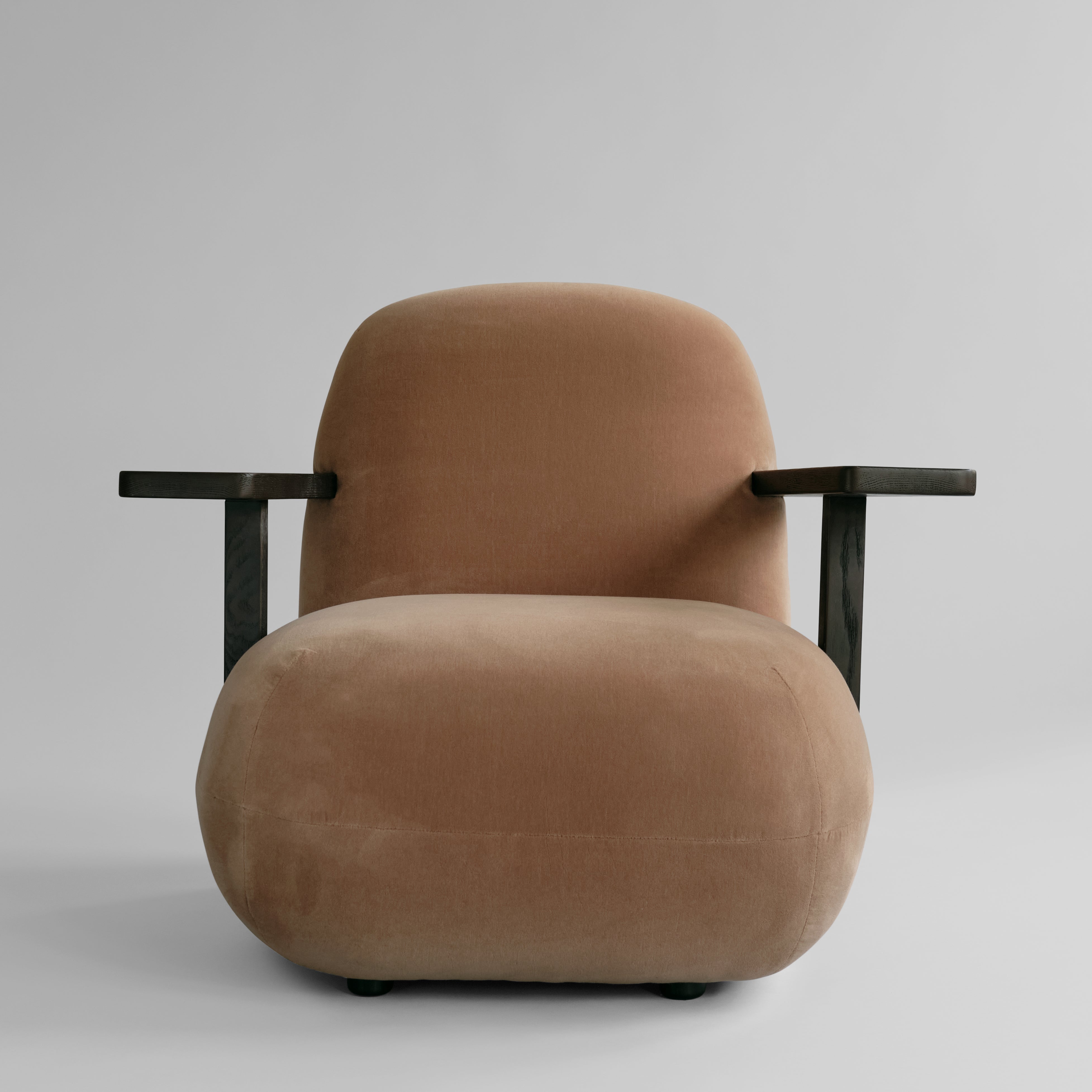 Toe Chair Armrest Ð Coffee Black Oak / Desert