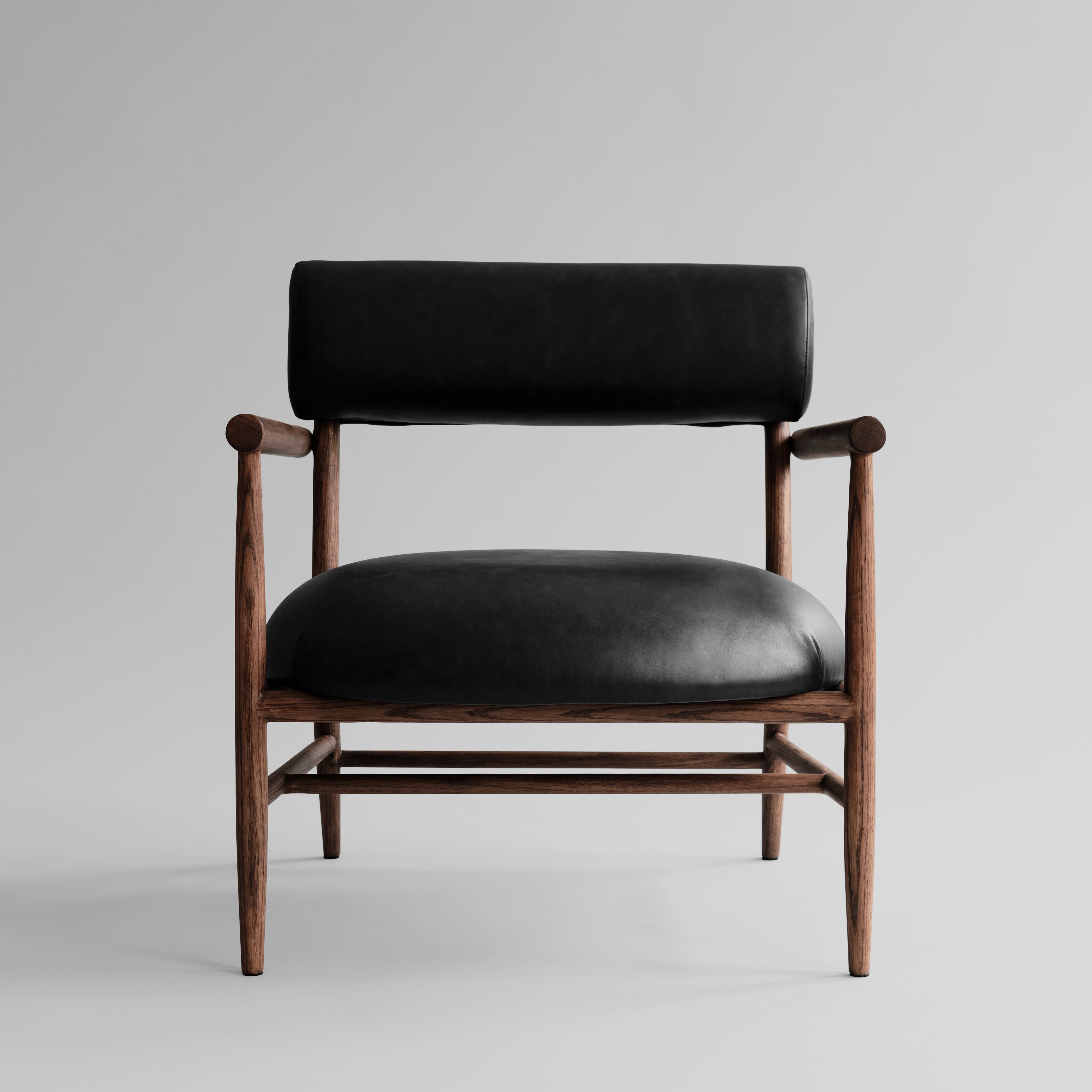Nama Lounge Chair, Classic Brown Oak - Aniline Leather Black