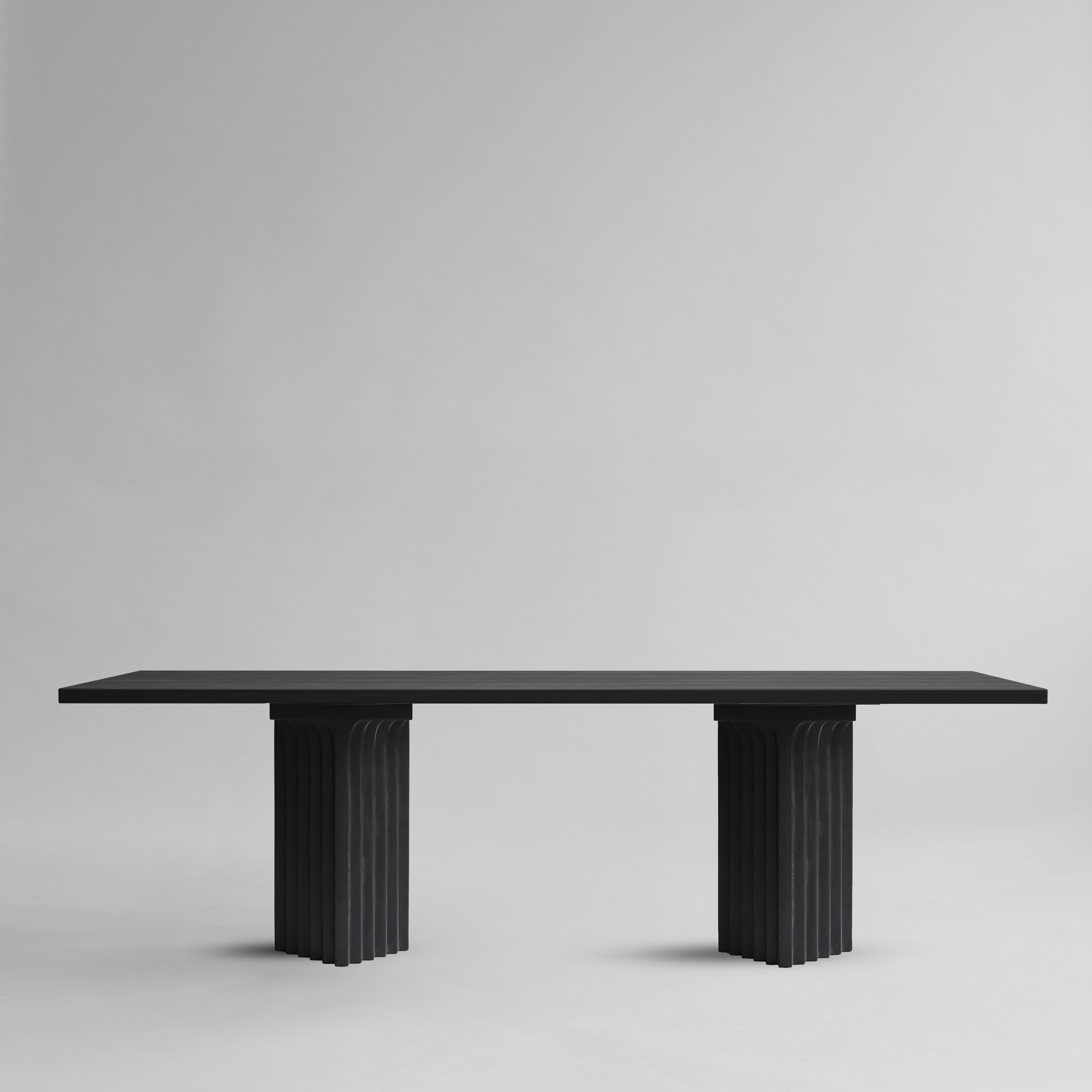 Arc Dining Table, L250 - H35mm - Coffee Black Oak
