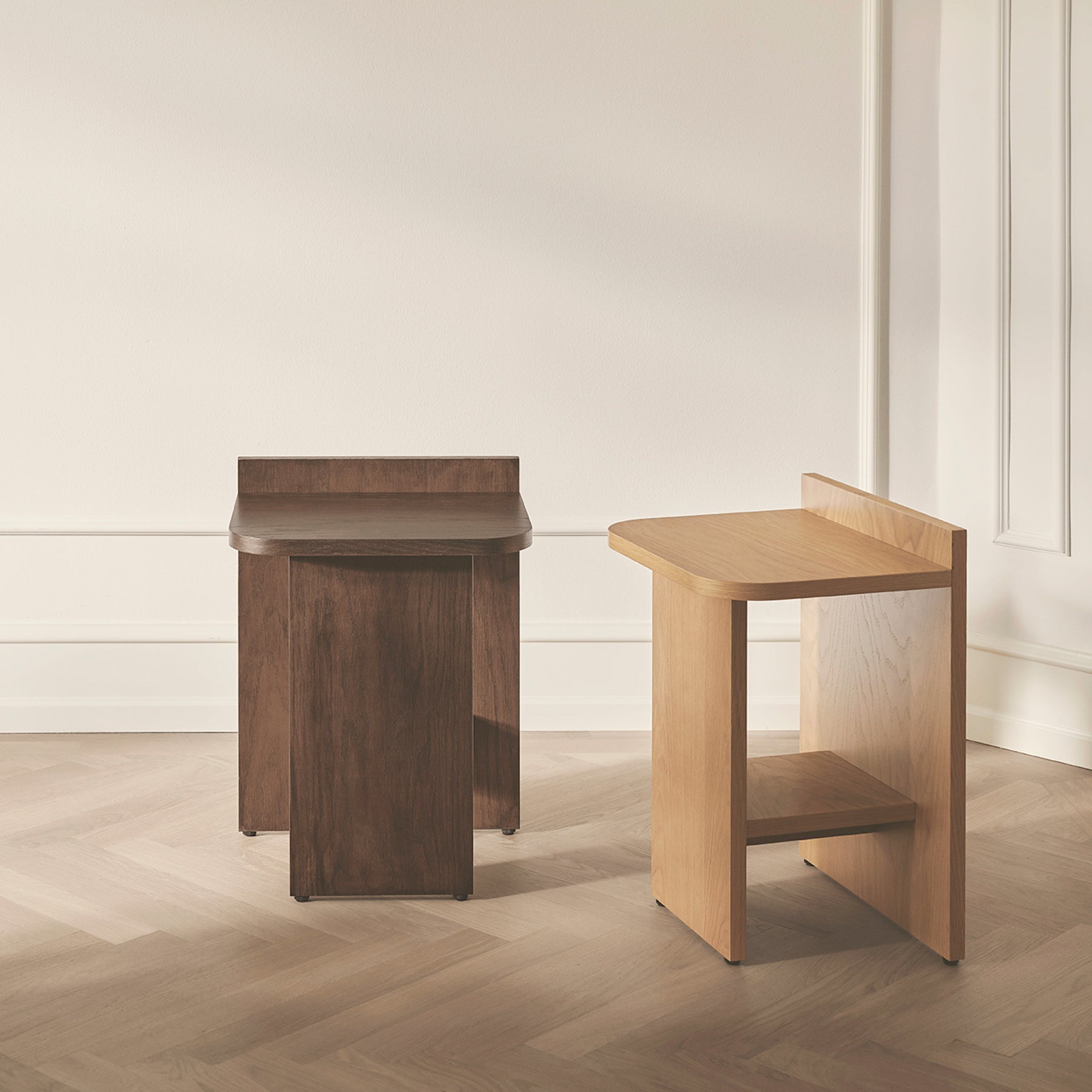 ISMO Side Table - Dark Oak