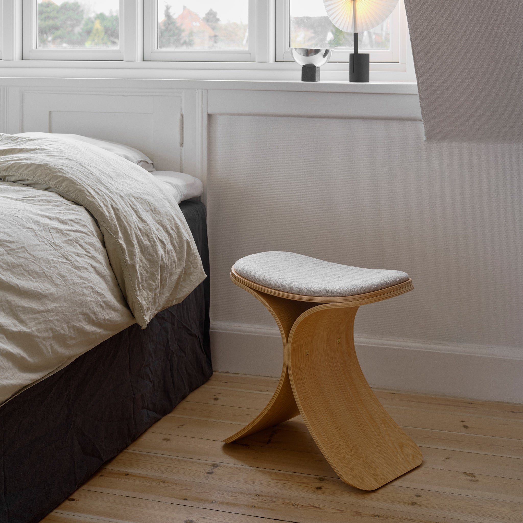 Luno Stool oak/ beige textile*