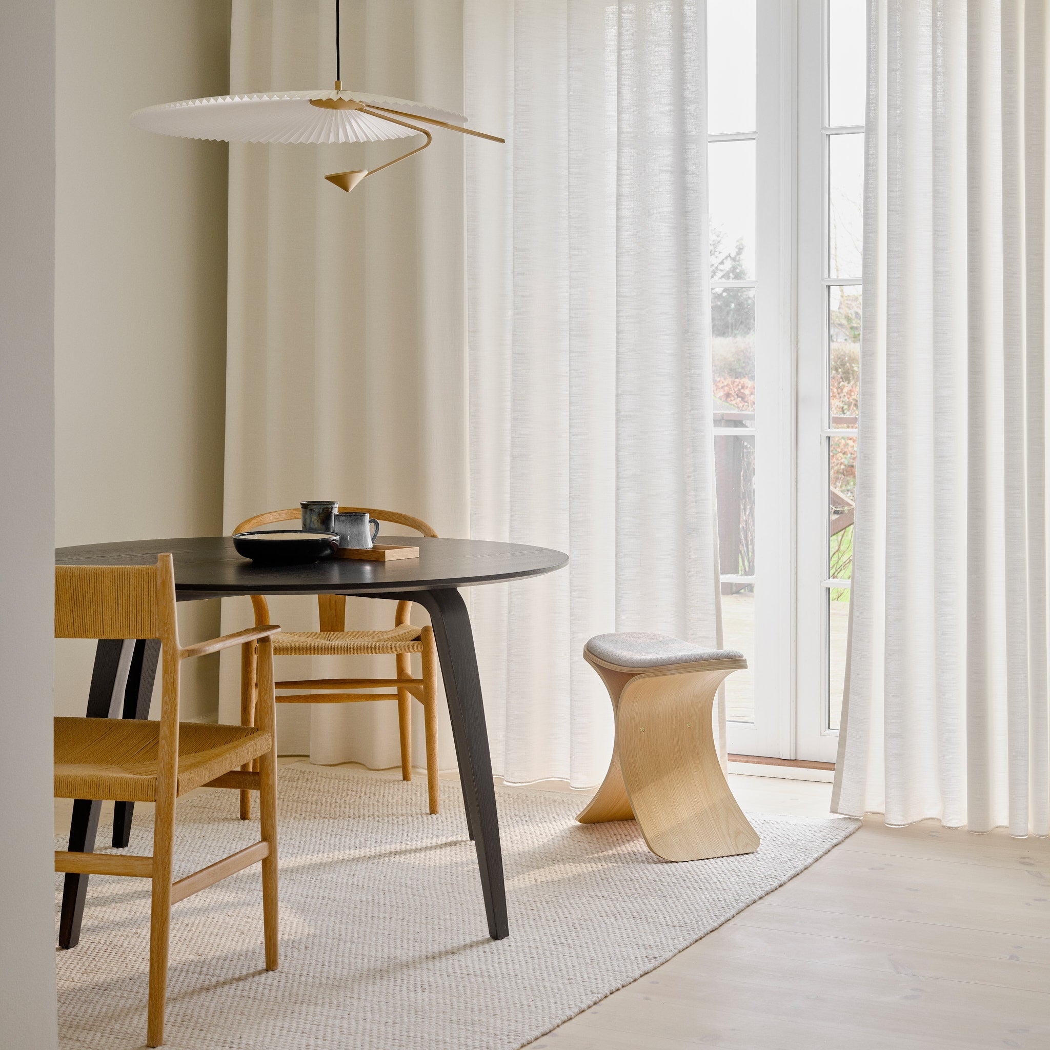 Luno Stool oak/ beige textile*