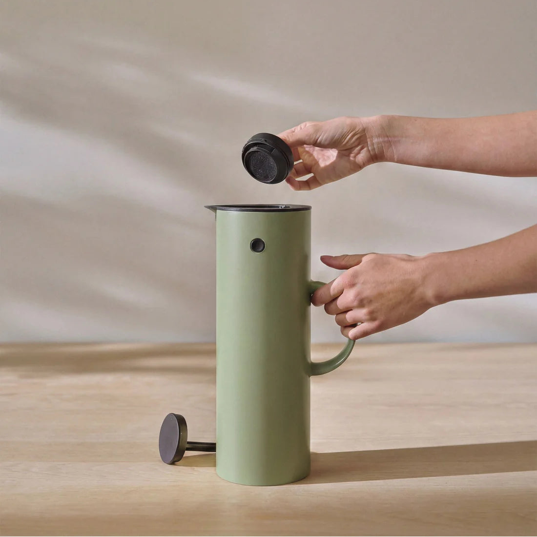 EM77 vacuum jug 1L - Soft Fern