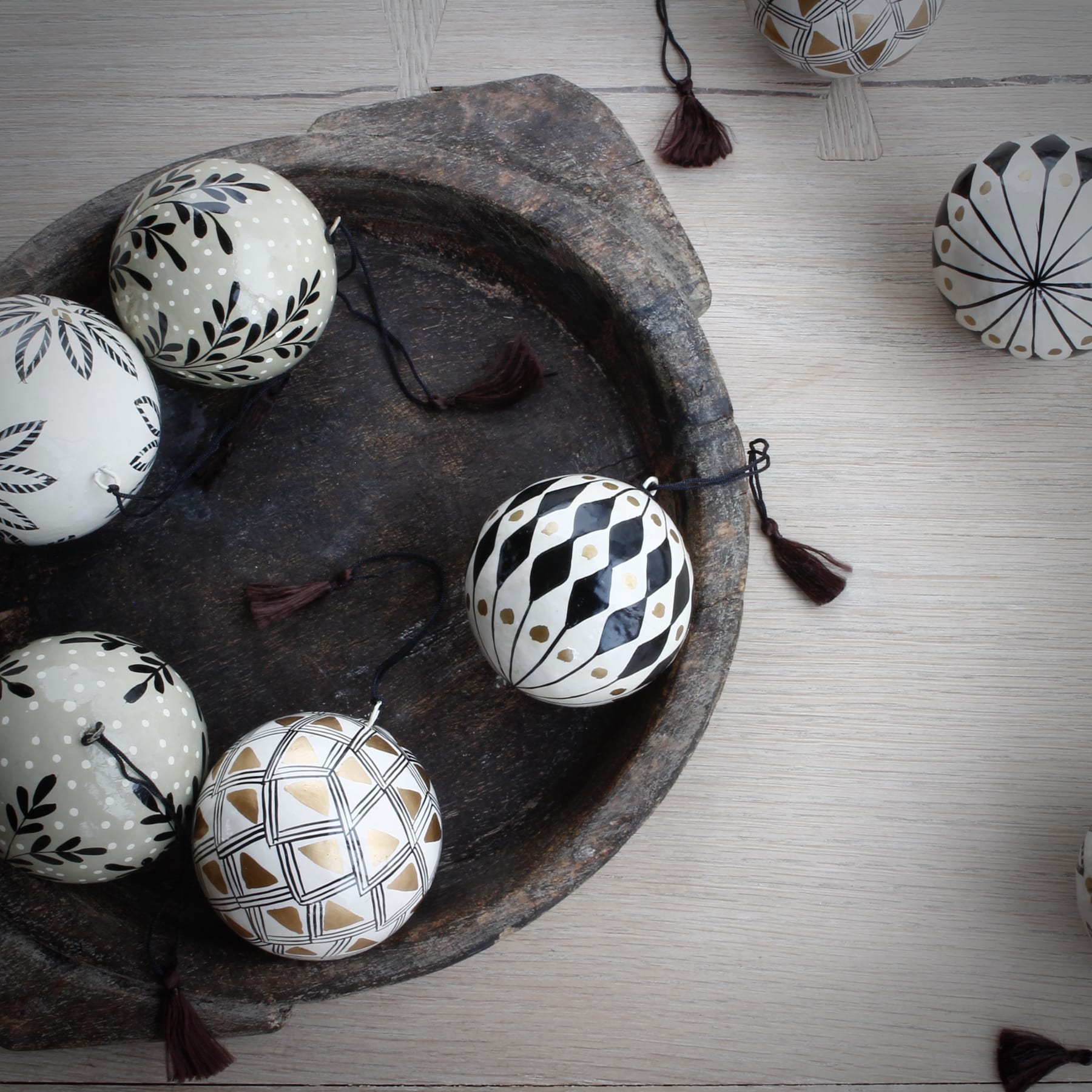 Holiday Ornament - Handpainted Bauble Flower / Box of 6