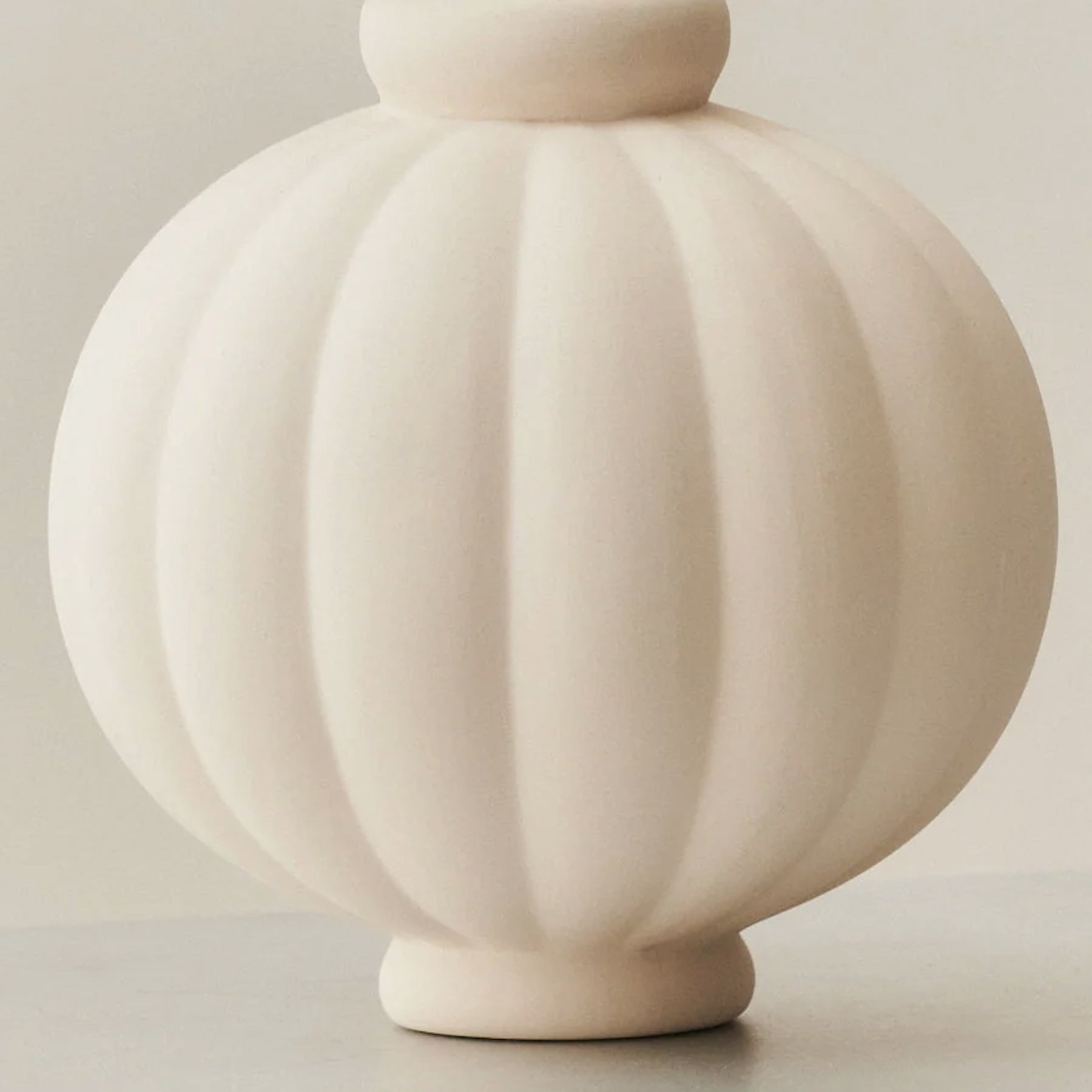 Balloon Vase 01 Raw White