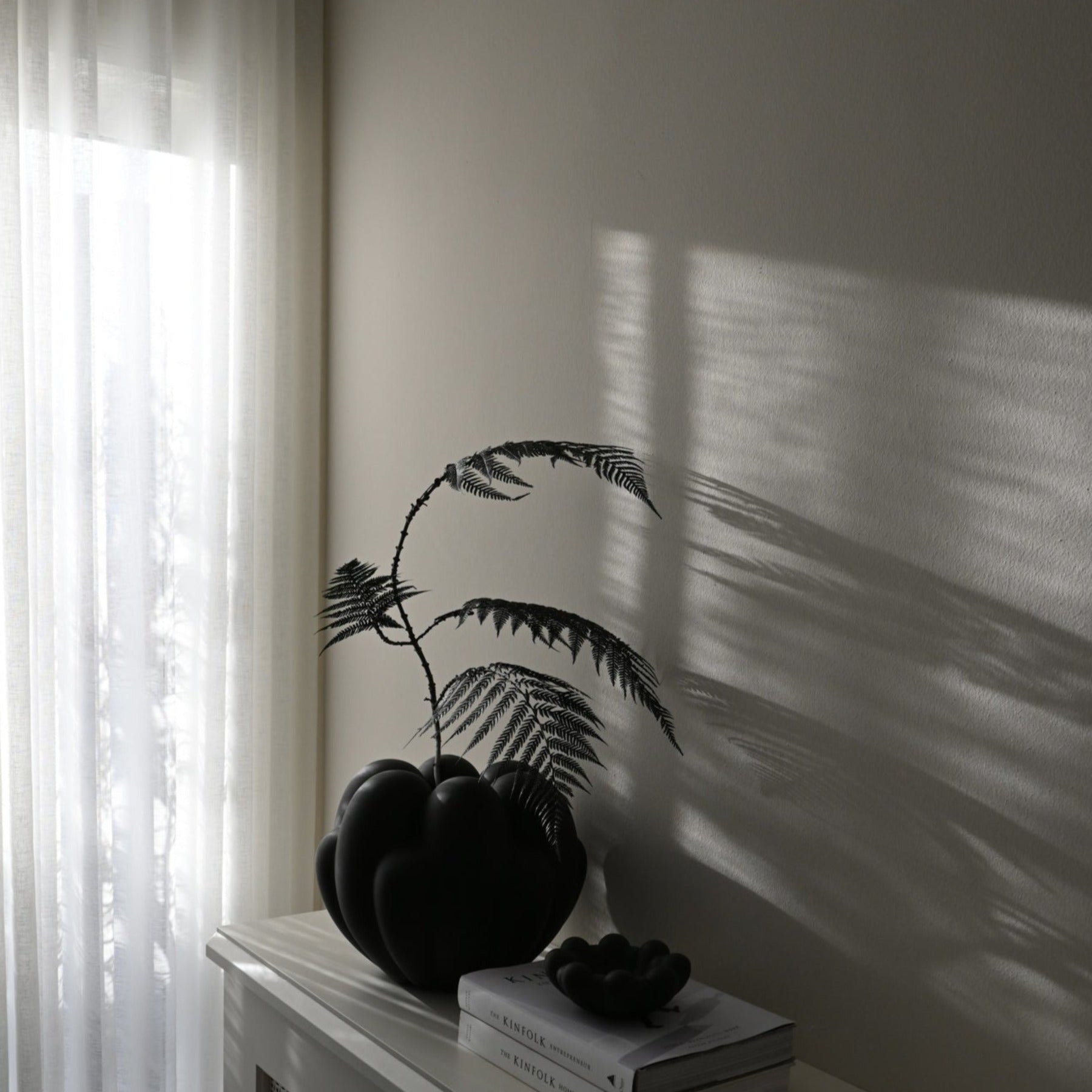Bloom Vase, Mini - Black