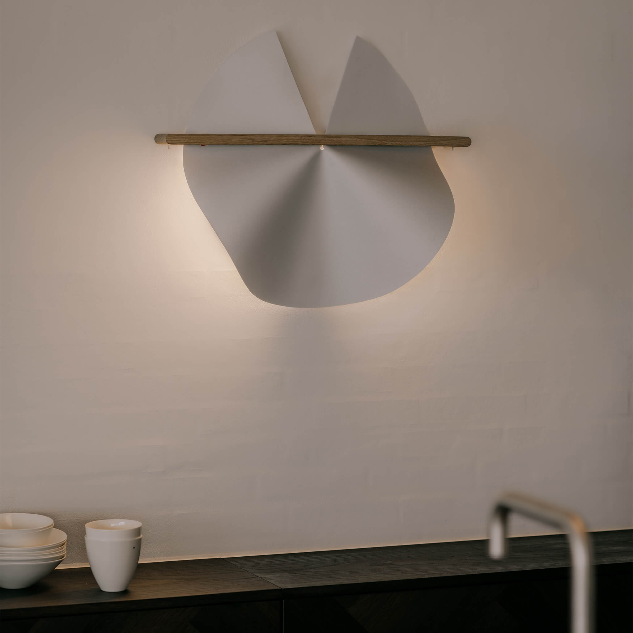 DAWN wall lamp