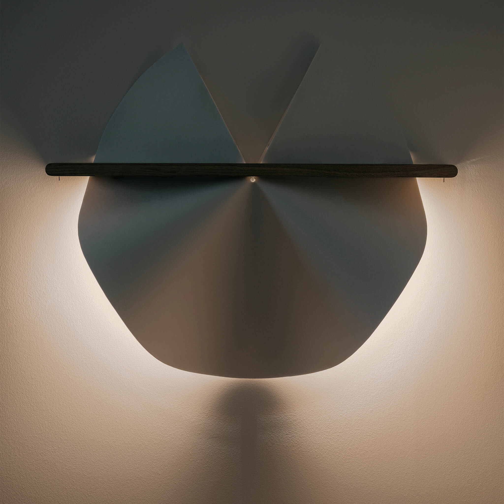 DAWN wall lamp