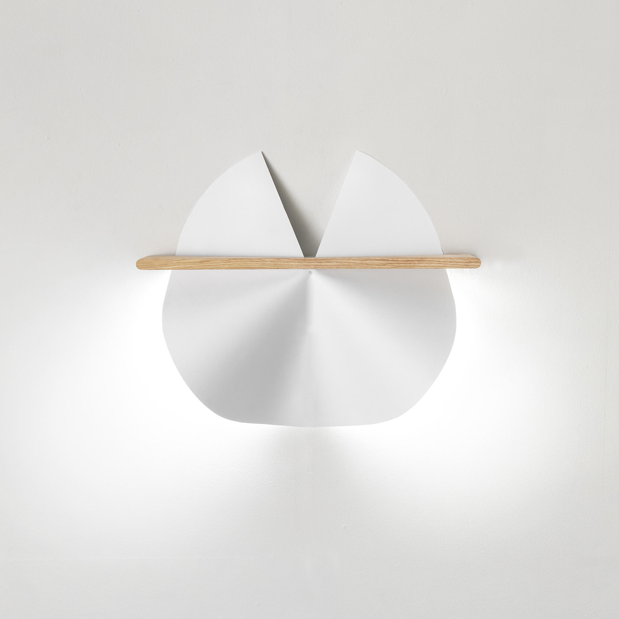 DAWN wall lamp