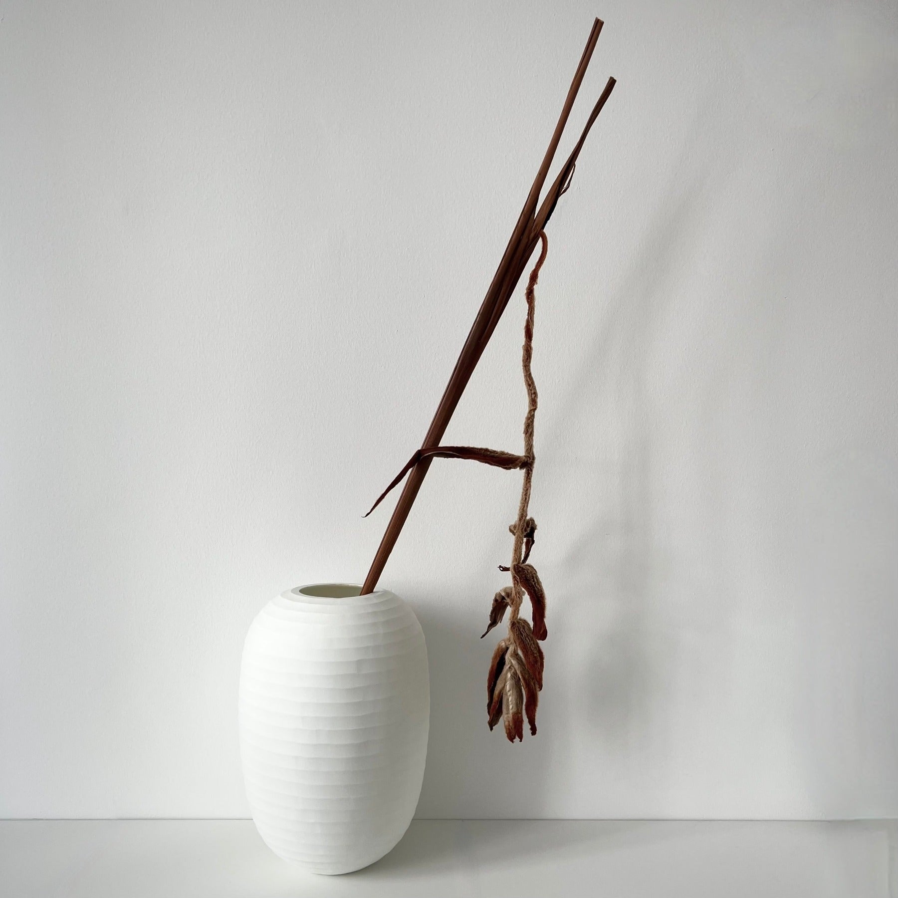 Organic vase 07 - white