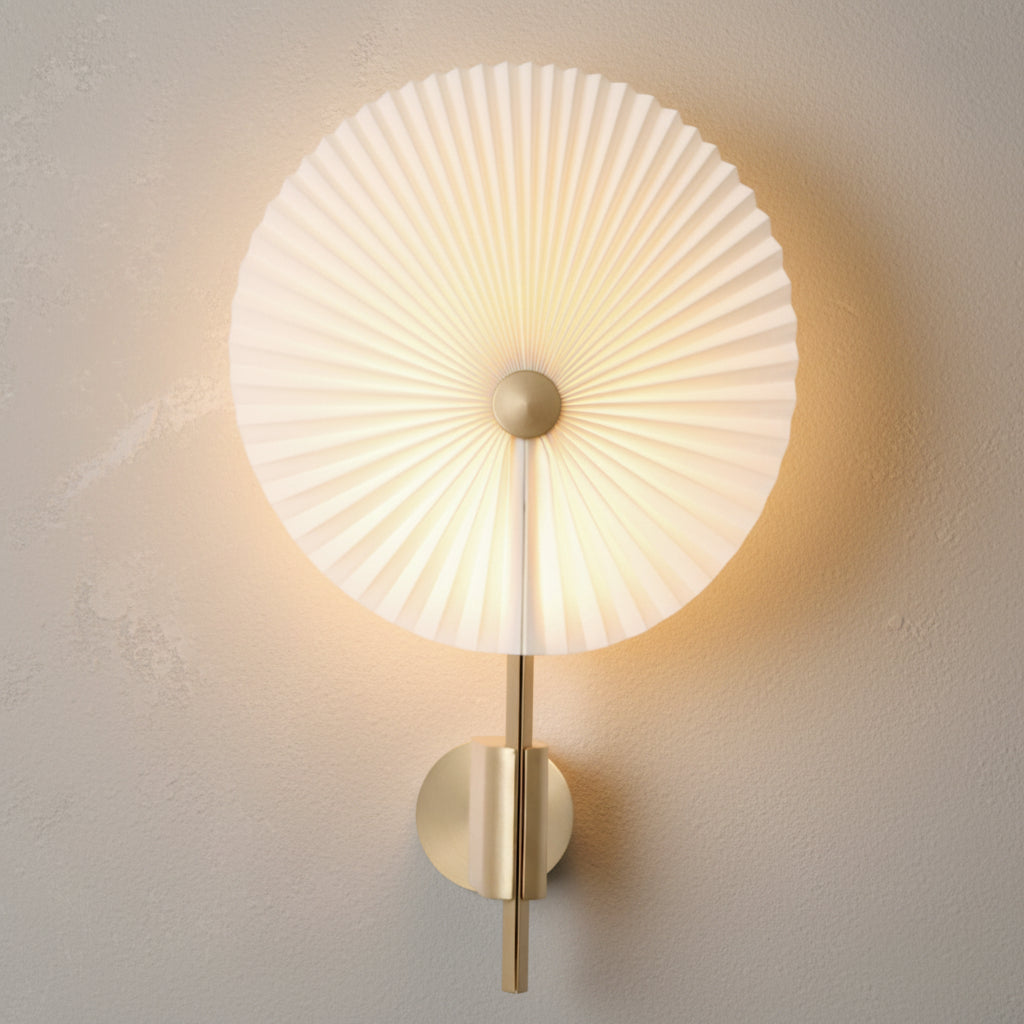 LIRIS Wall Sconce Light, Brass