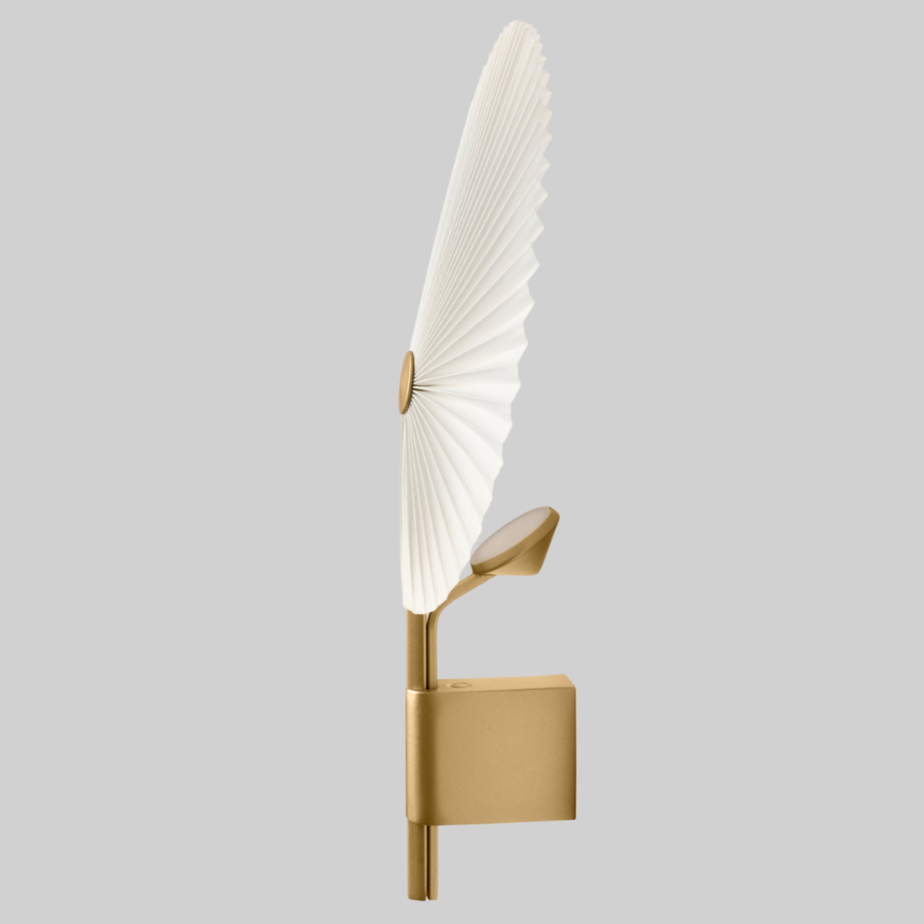 LIRIS Wall Sconce Light, Brass*