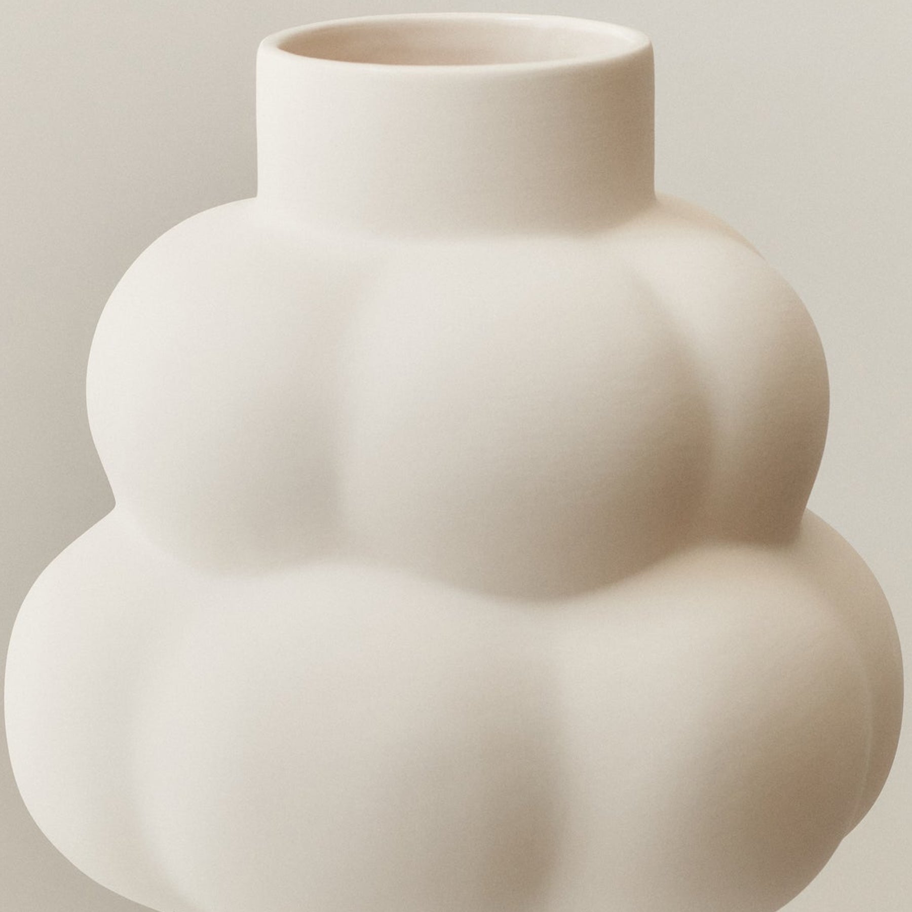 Balloon Vase 04 Raw White