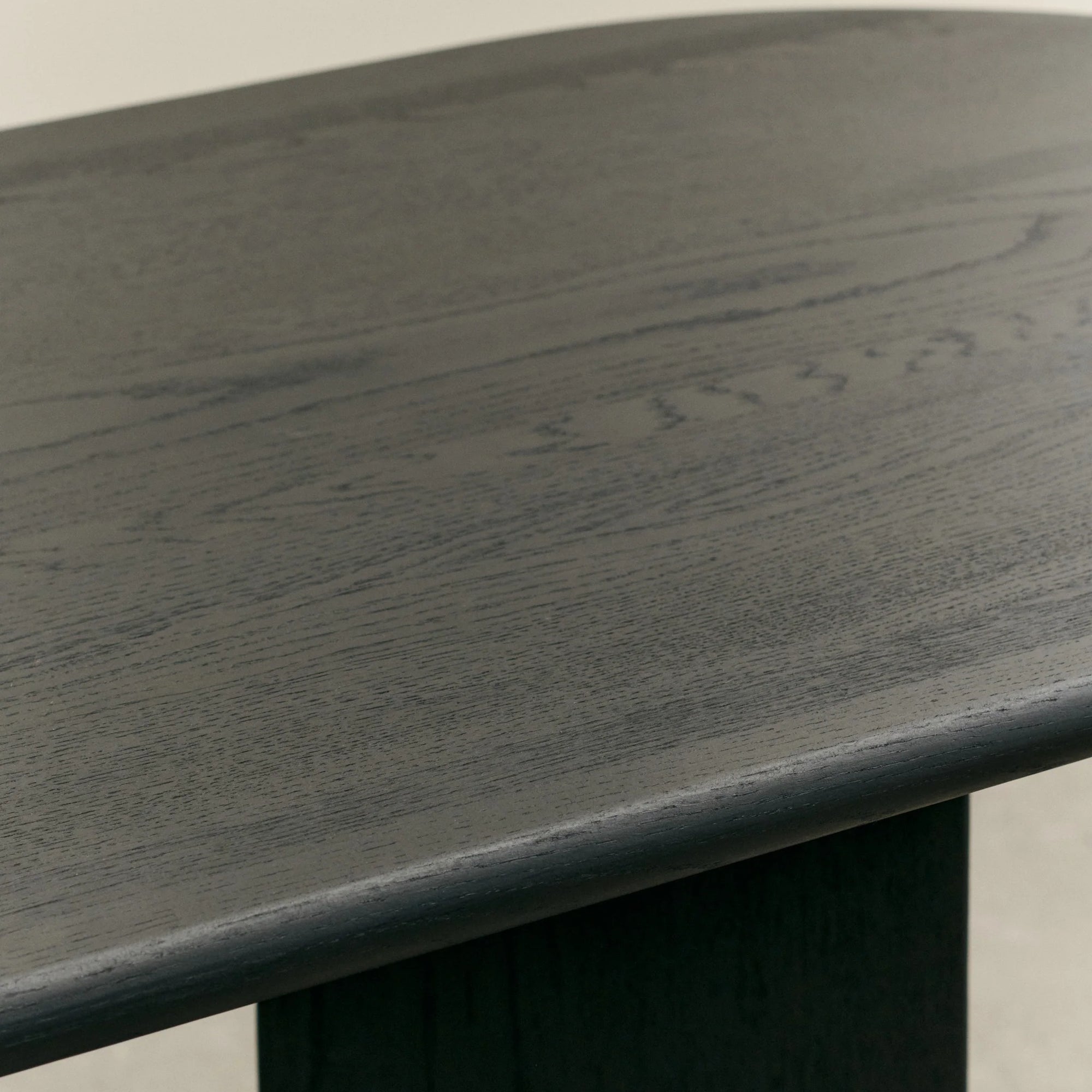 Pillabout Dining Table 02 - Black