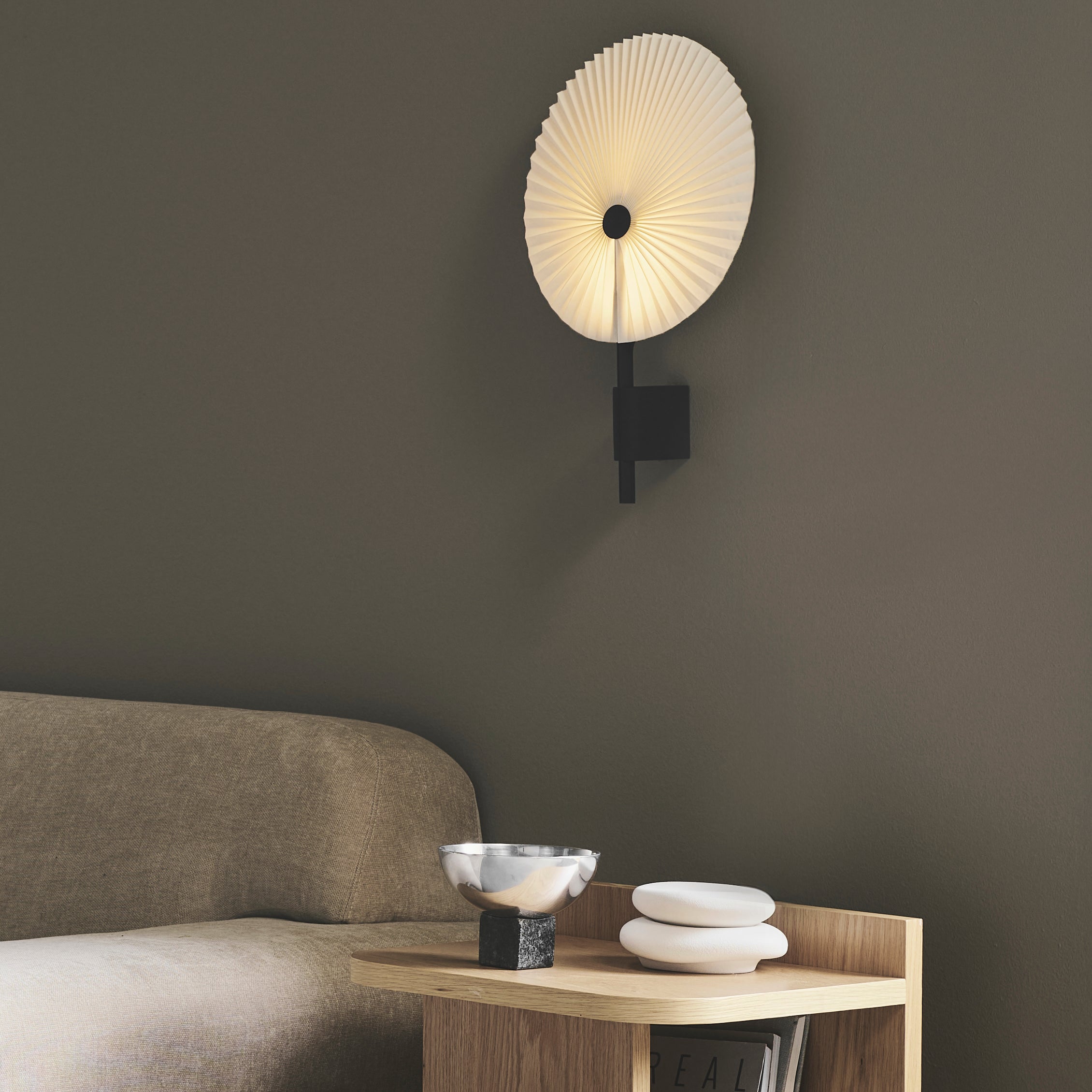 LIRIS Wall Sconce Light, Black*