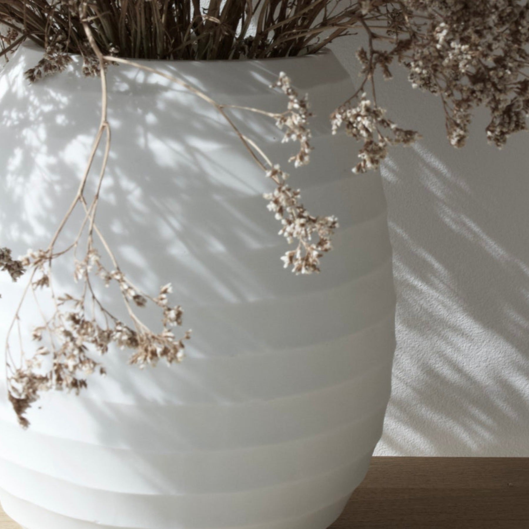 Organic vase 03 - white