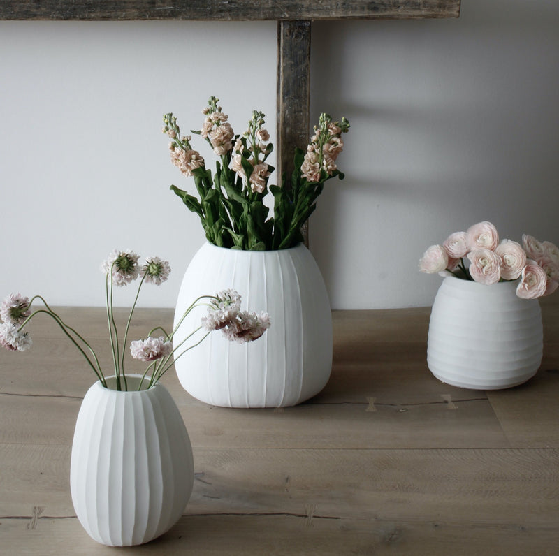 Organic vase 04 - white