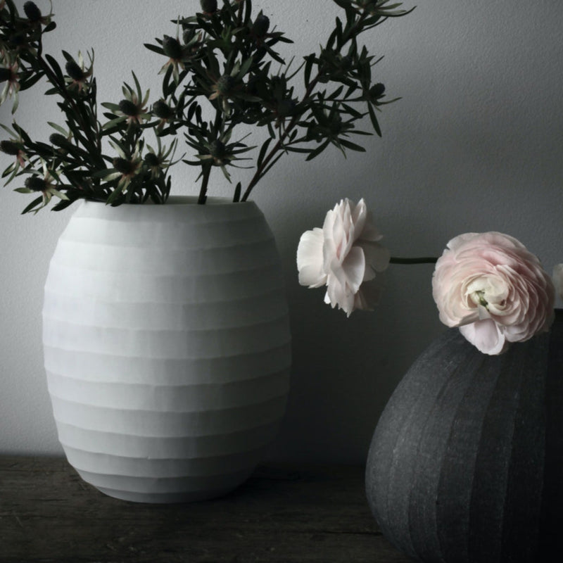 Organic vase 03 - white