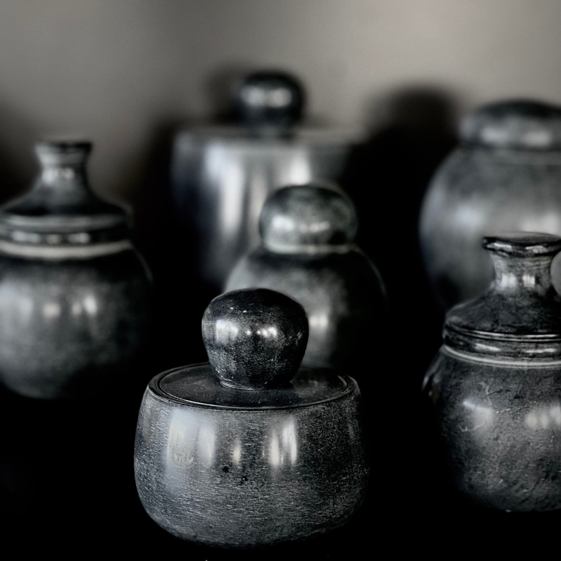 Marblelous jar 01 - black