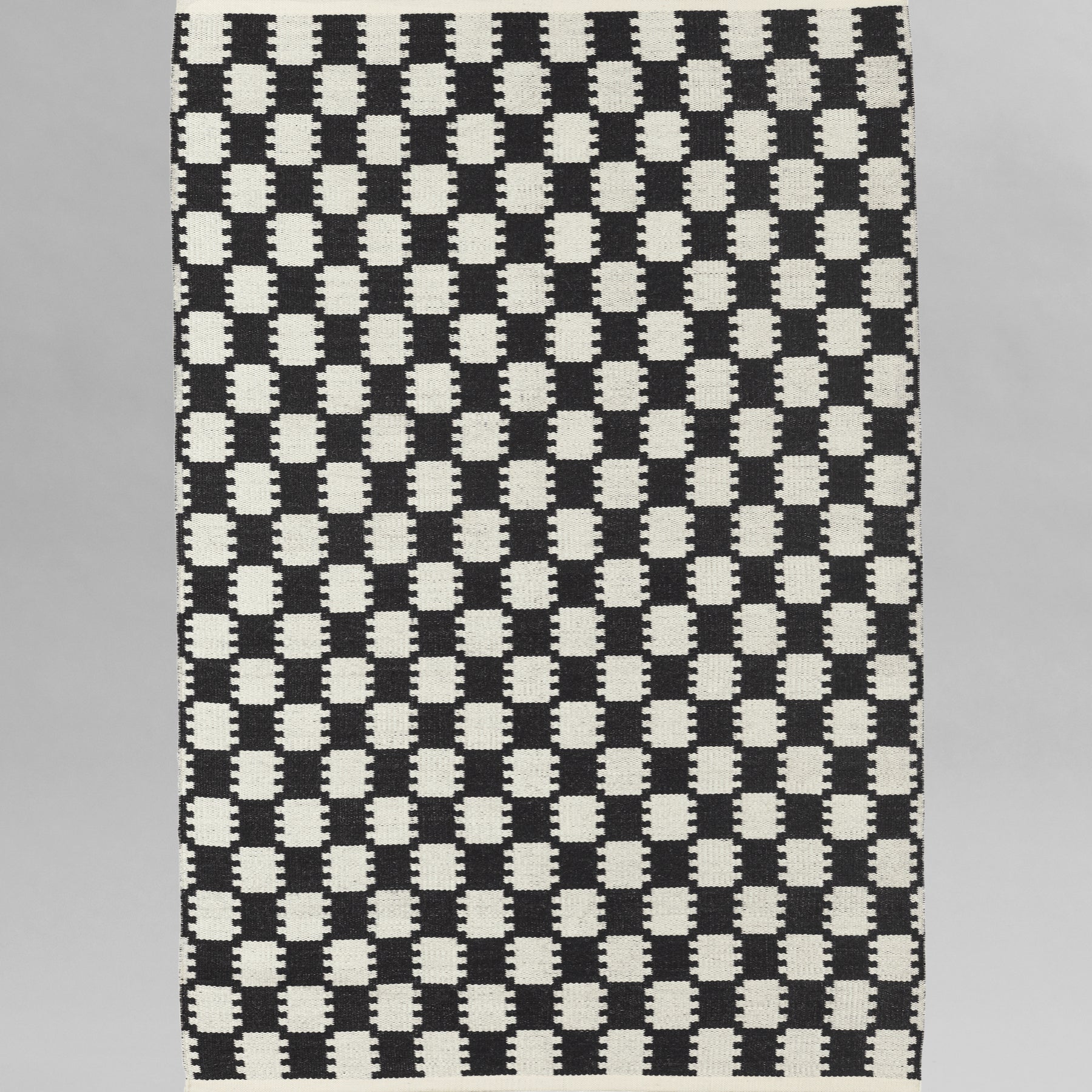 Vibeke Klint Rug VK-5 black/white - 3 Standard Sizes