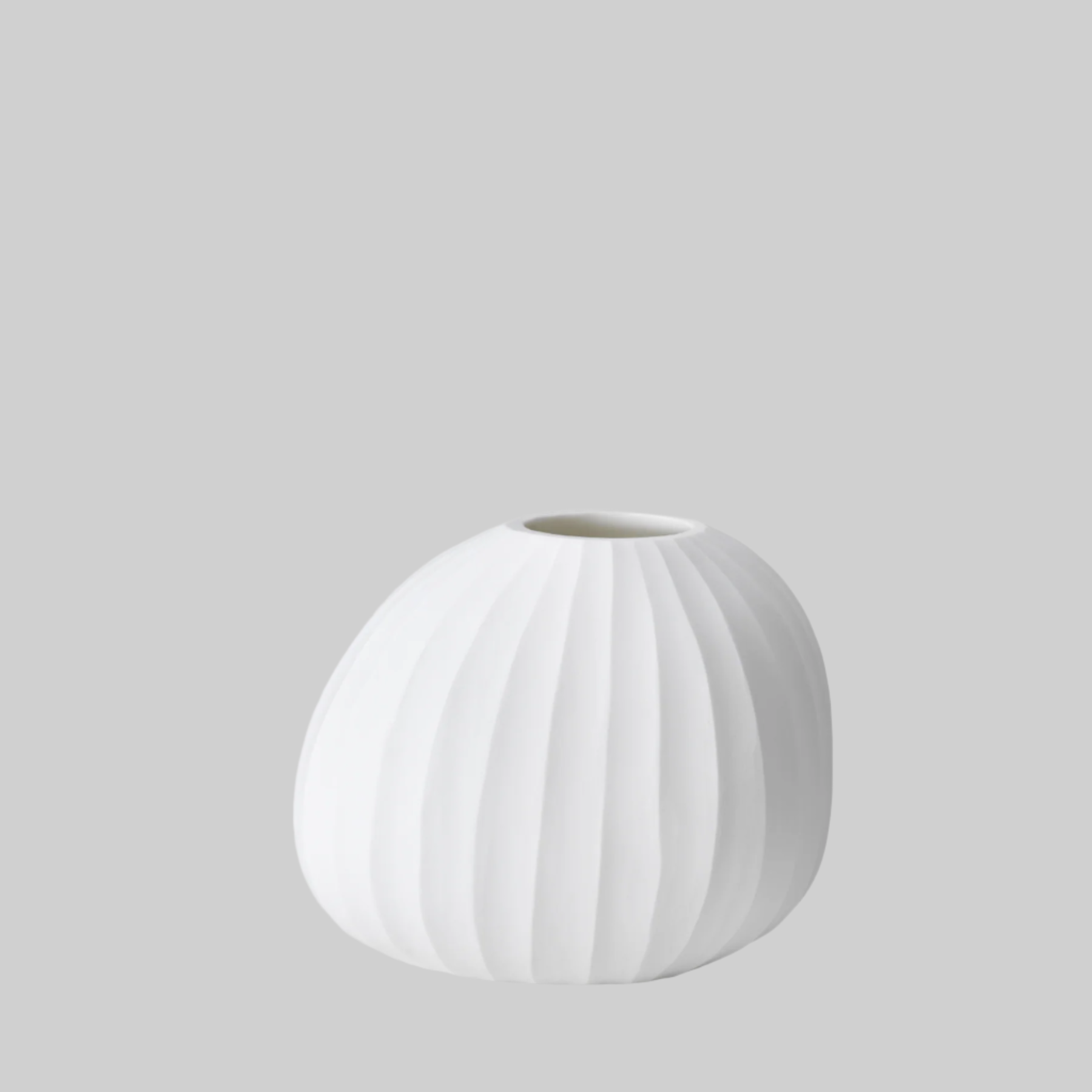 Organic vase 01 - white