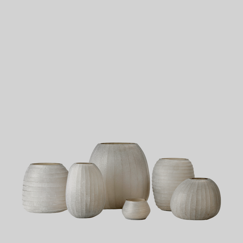 Organic vase 03 - sand