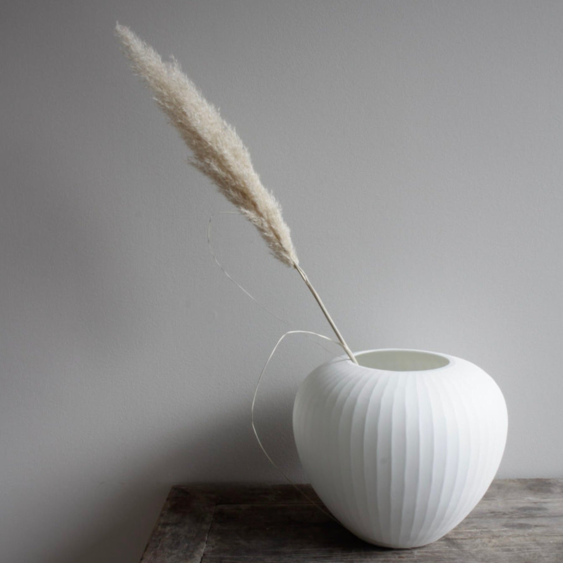 Organic vase 06 - white