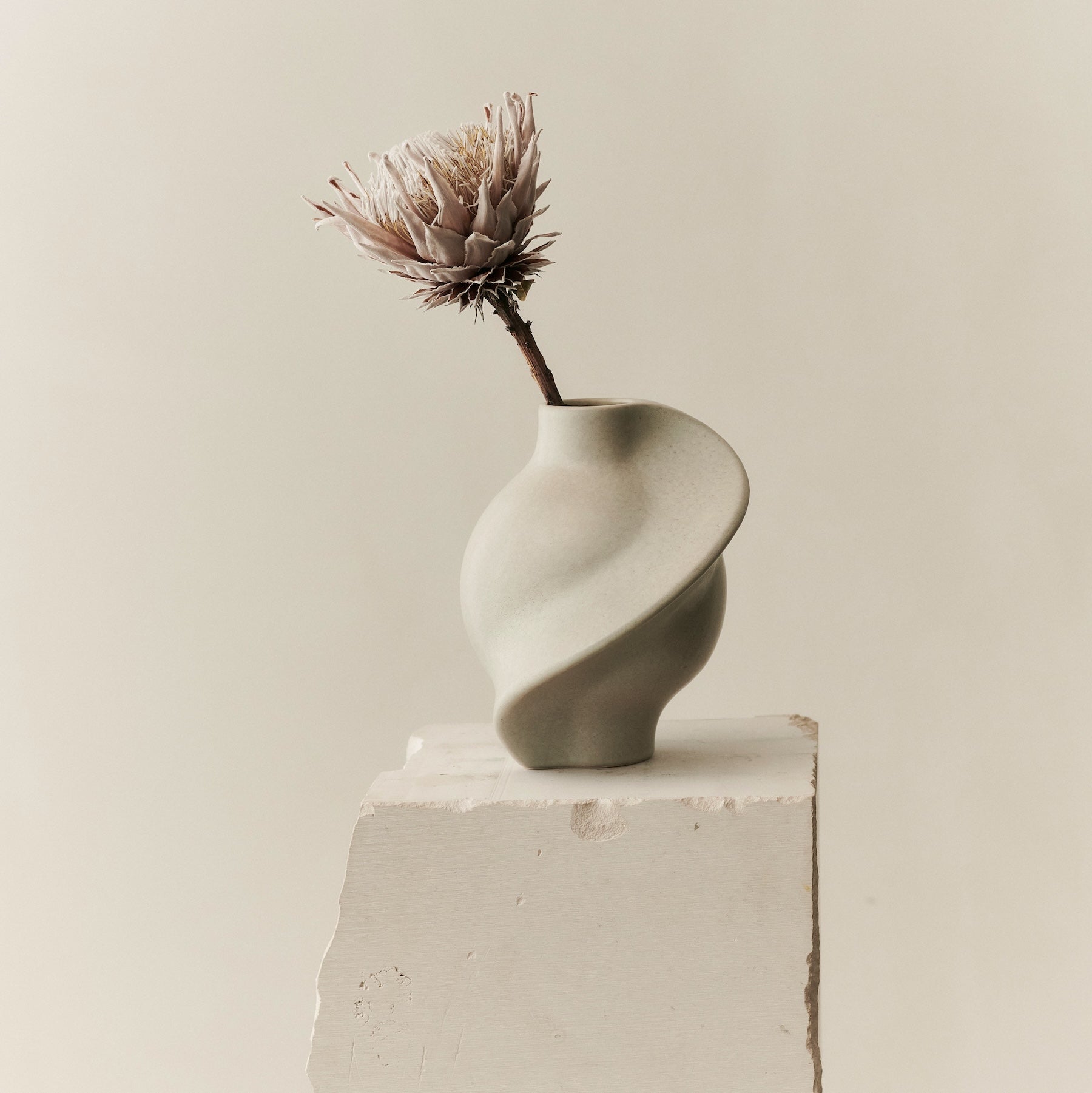 Ceramic Pirout Vase 01 Vintage Glaze