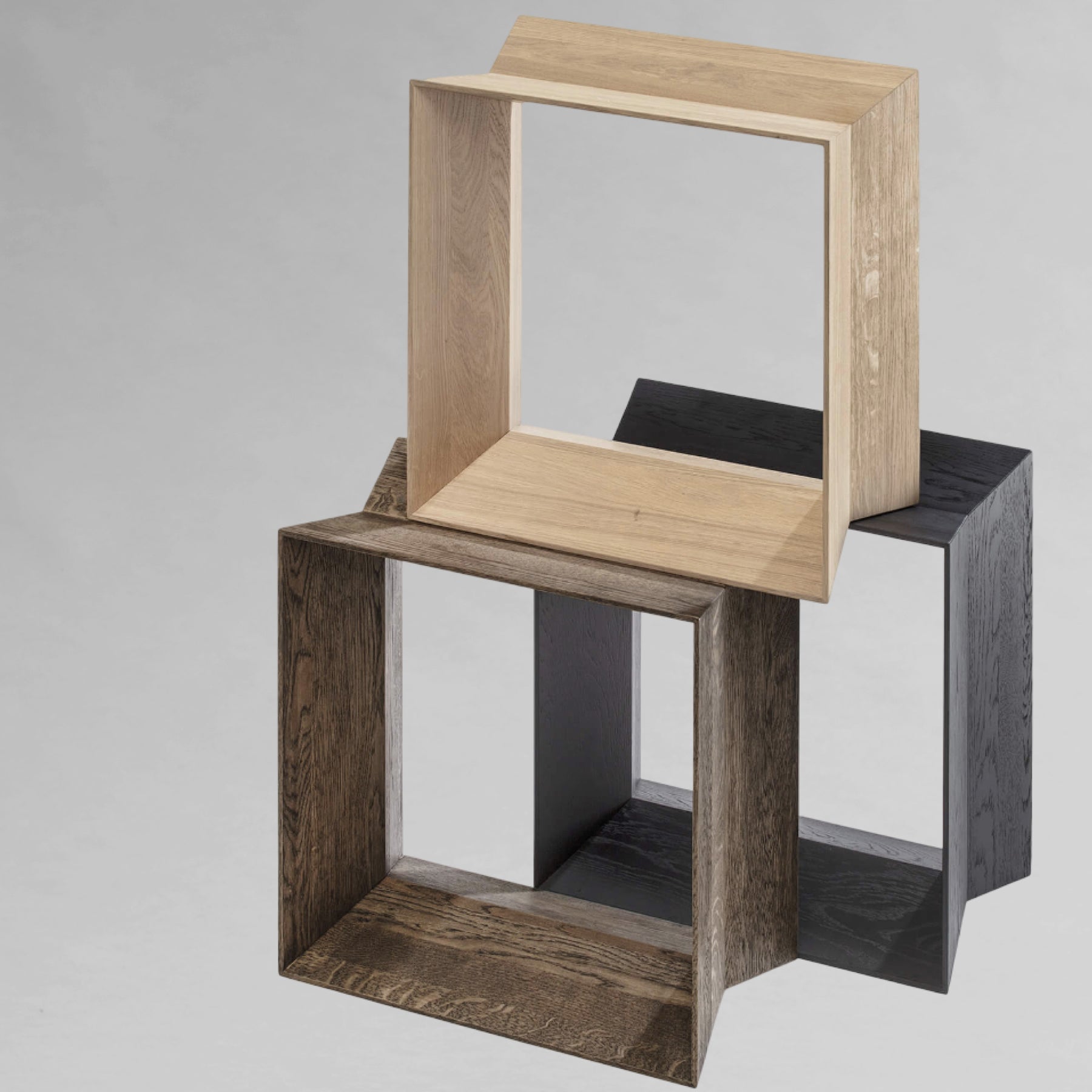 REFLEX Stool - Black Matte Lacquer Solid Oak