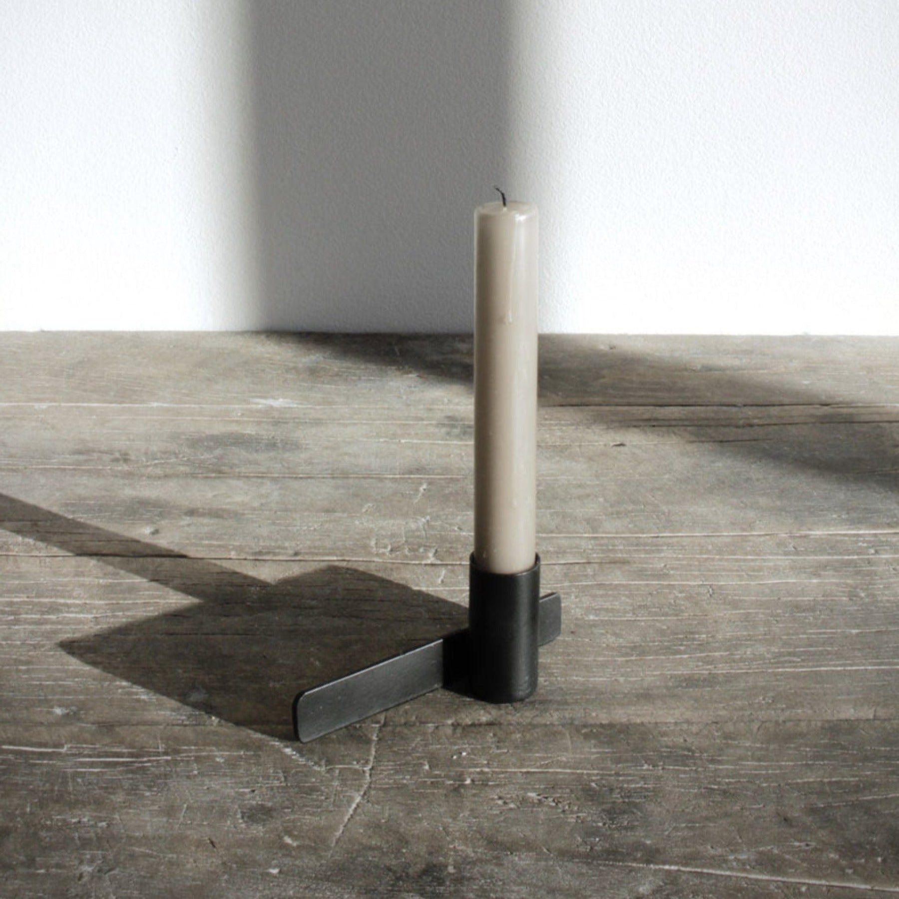 SIMPLE candle holder