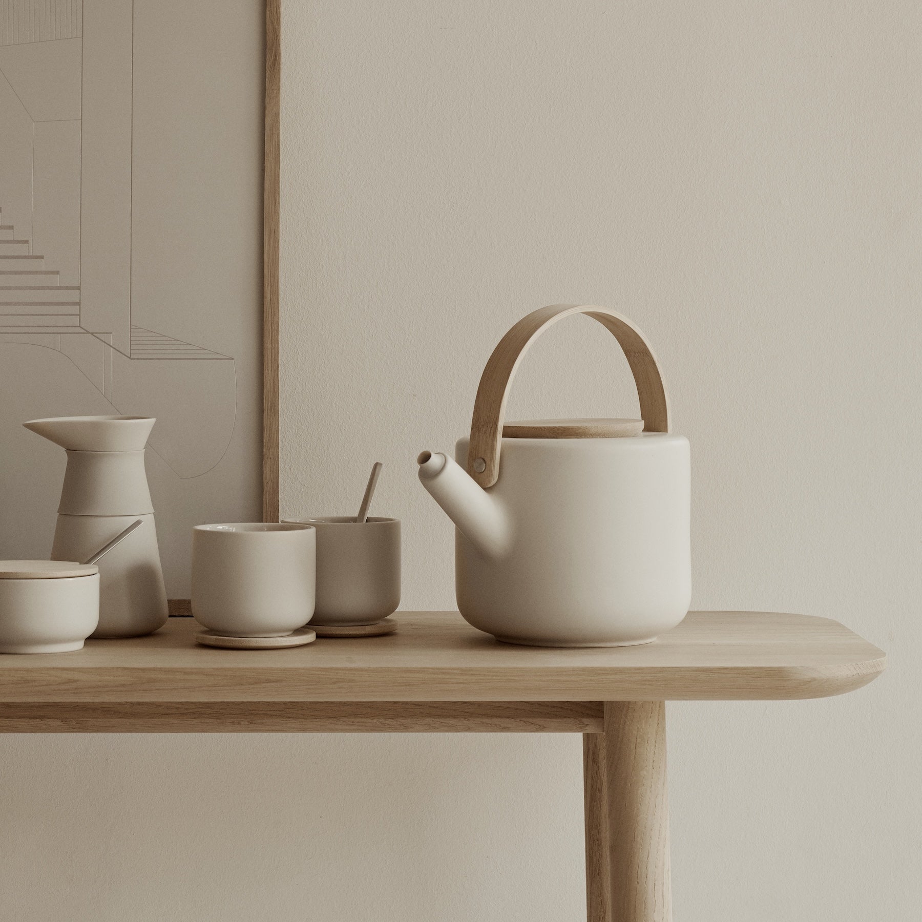 Theo teapot, sand