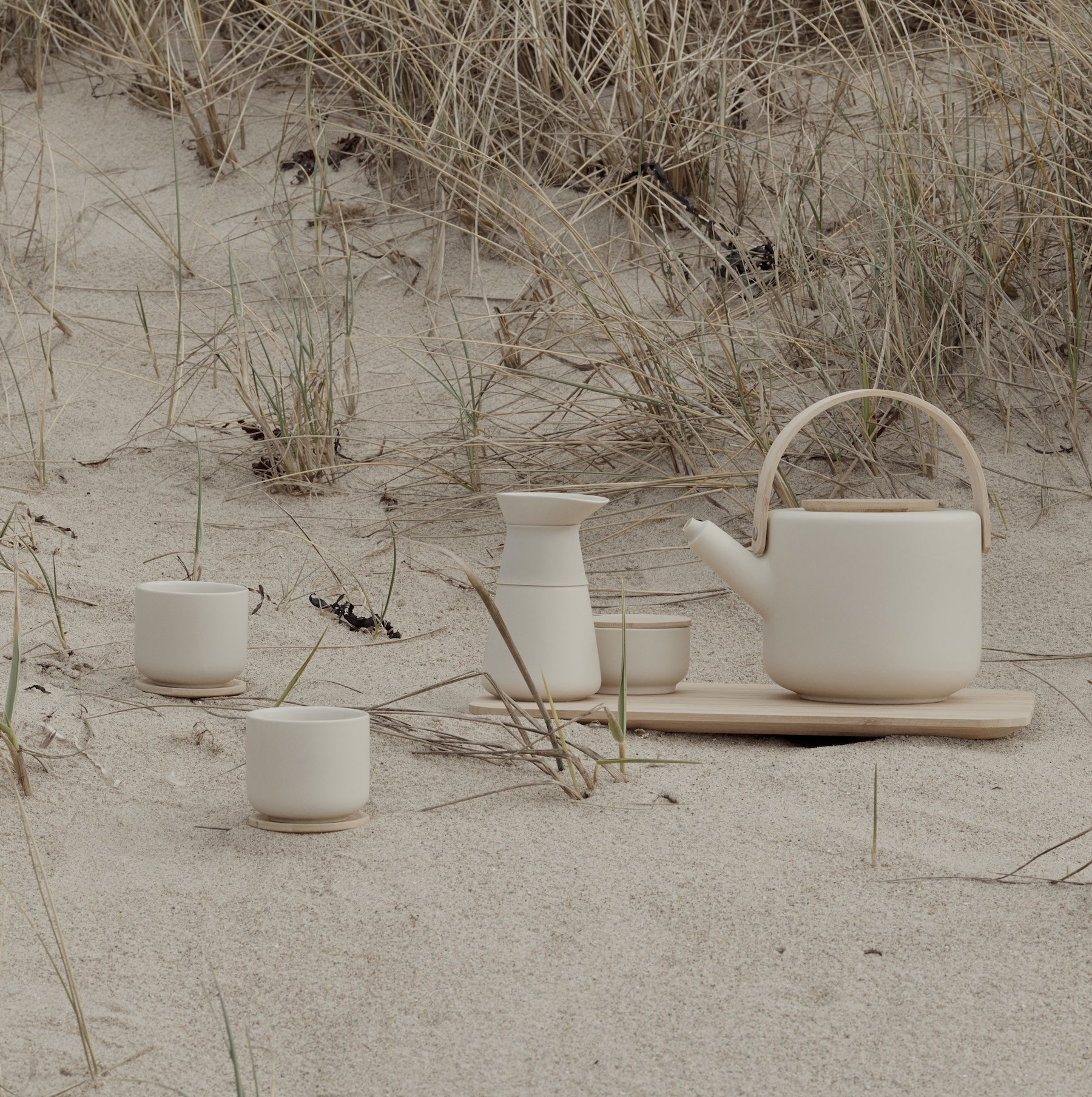 Theo milk jug - sand