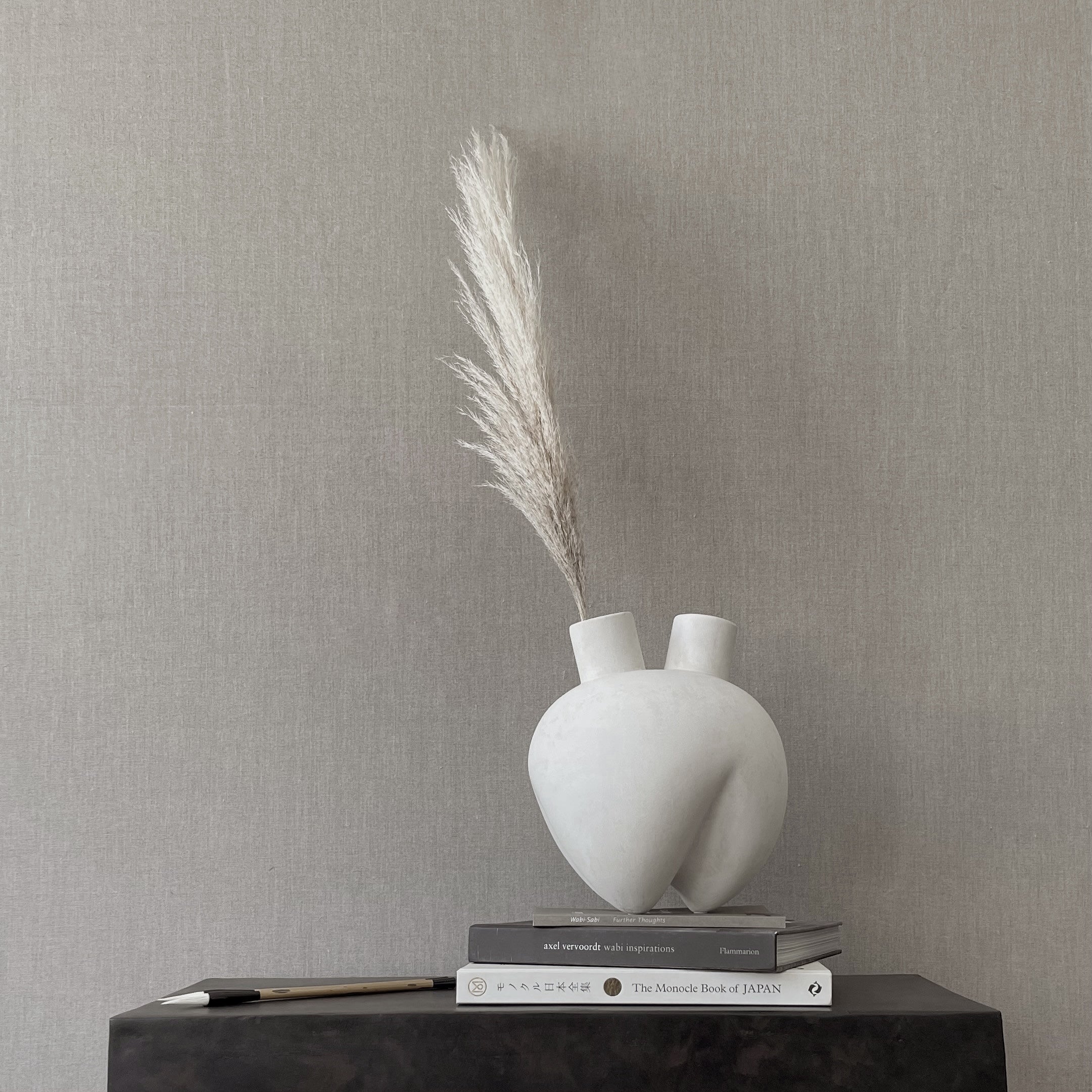 Sumo Vase, Horns - Bone White