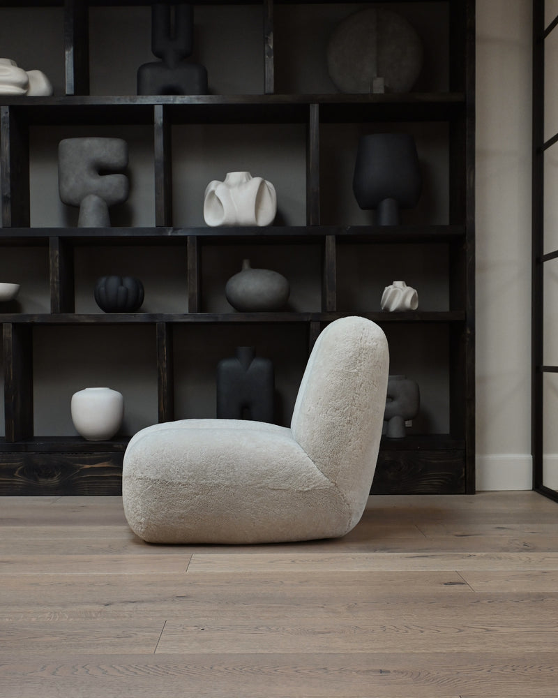 Toe Chair - Sheepskin, Sandshell*