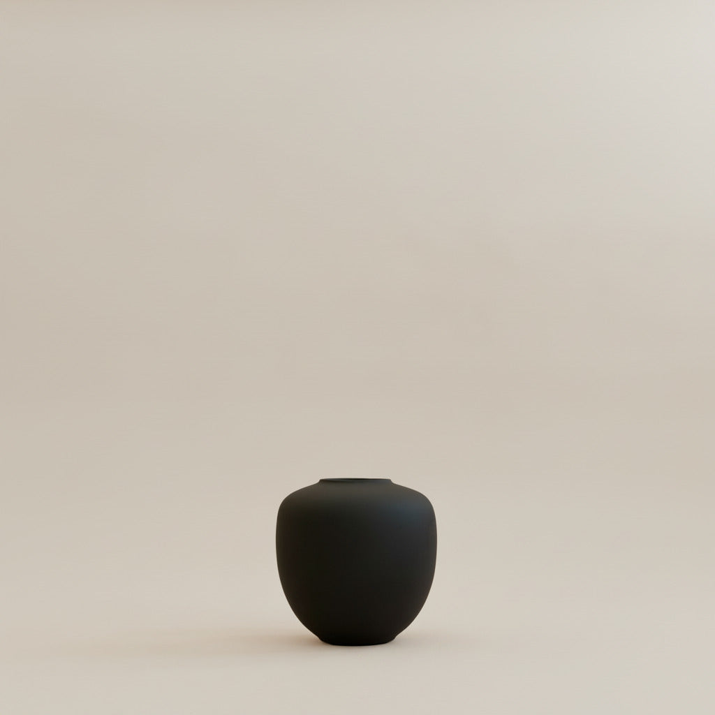 Sunao Vase, Mini - Black