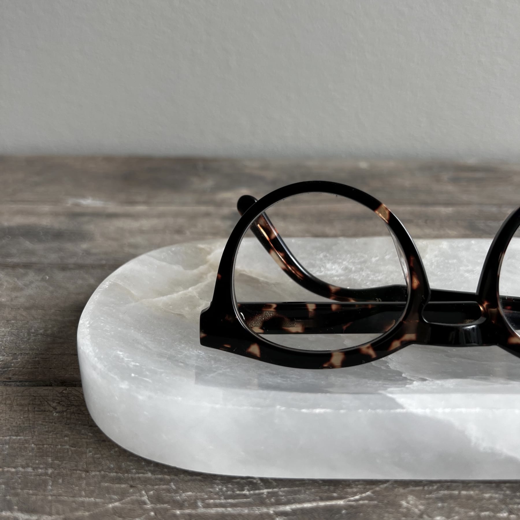 Marblelous oval tray - small, alabaster