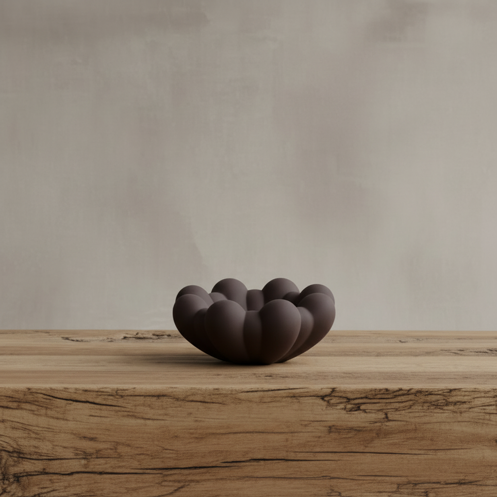 Bloom Tray Mini – Close Crop on Barn Beam