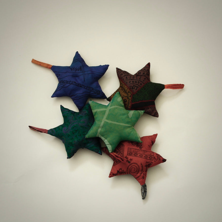 SUSTAIN vintage silk star, small - set of 4