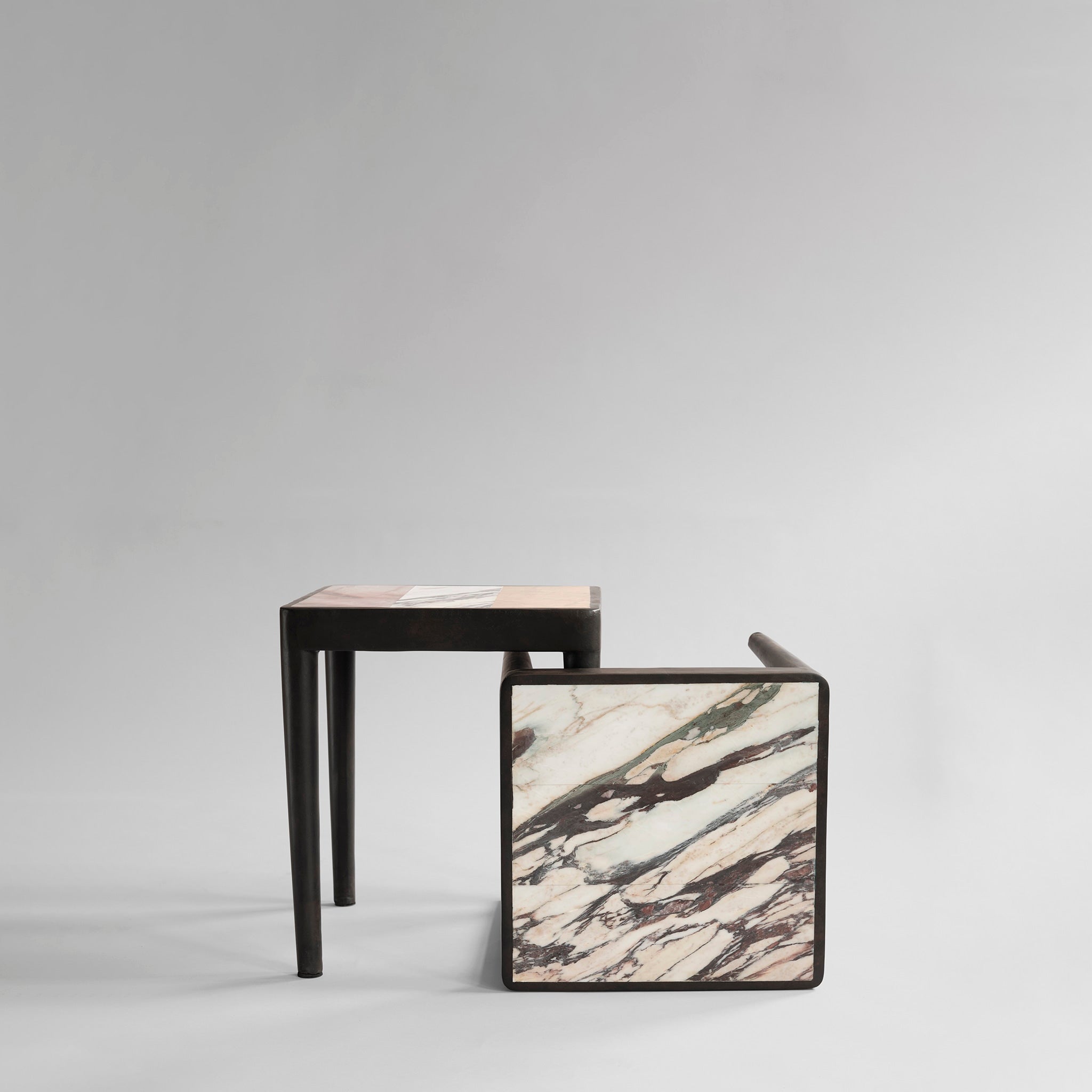 Tairu Table, Calacatta - 101 CPH