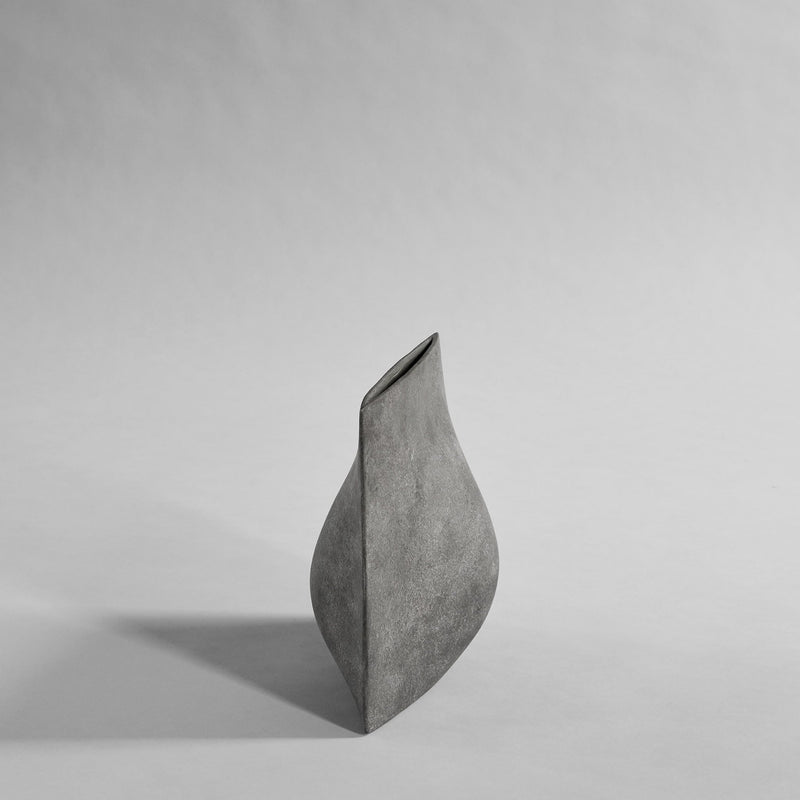 Origami Vase, Mini - Dark Grey - 101 CPH