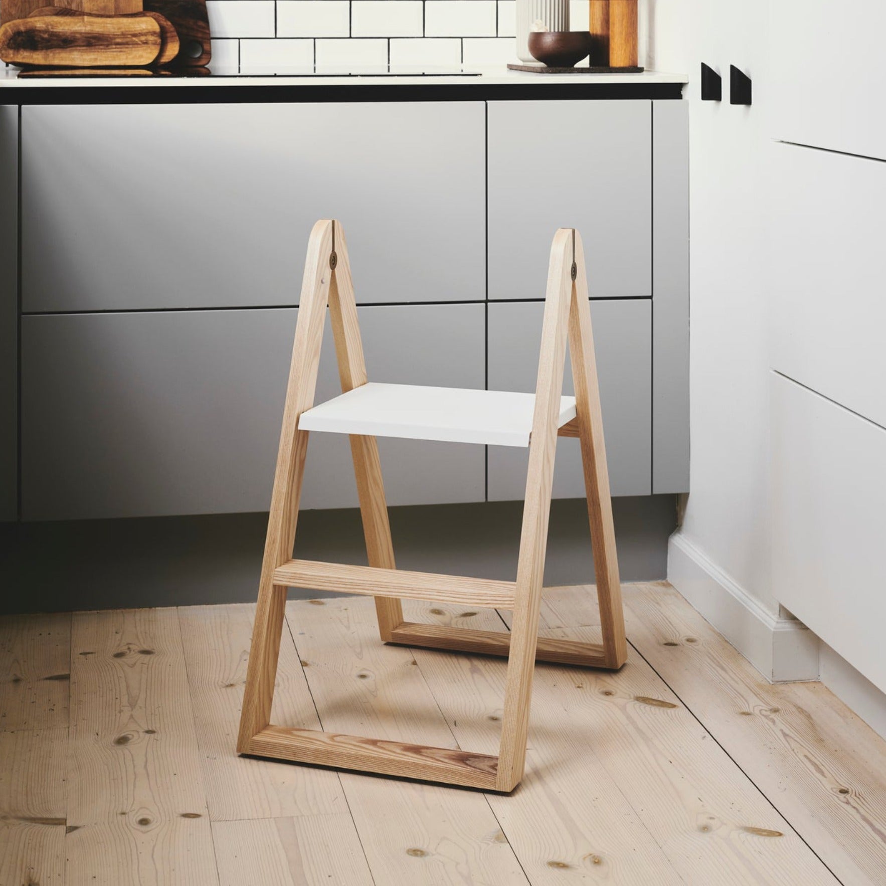 REECH Step Ladder, Ash