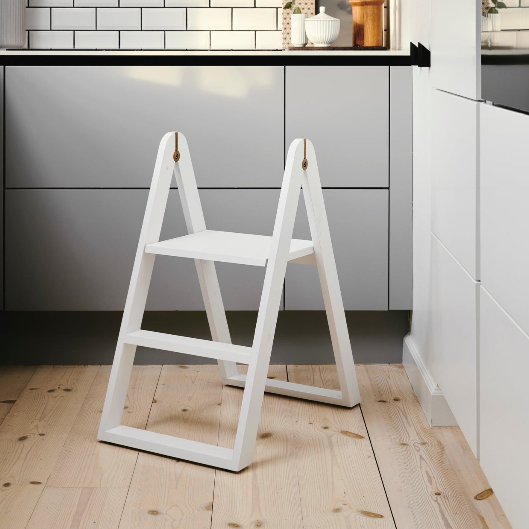 REECH Step Ladder, White