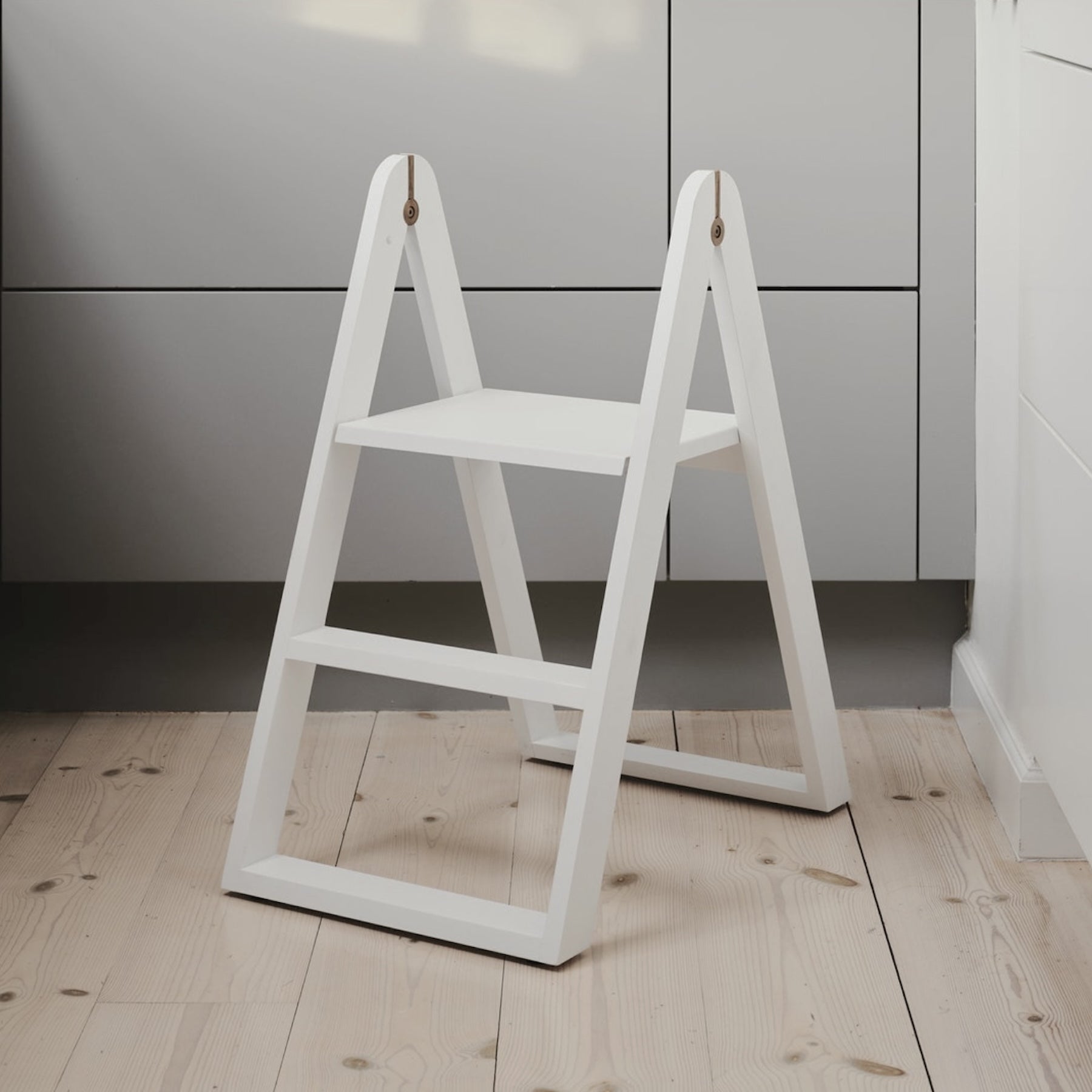 REECH Step Ladder, White