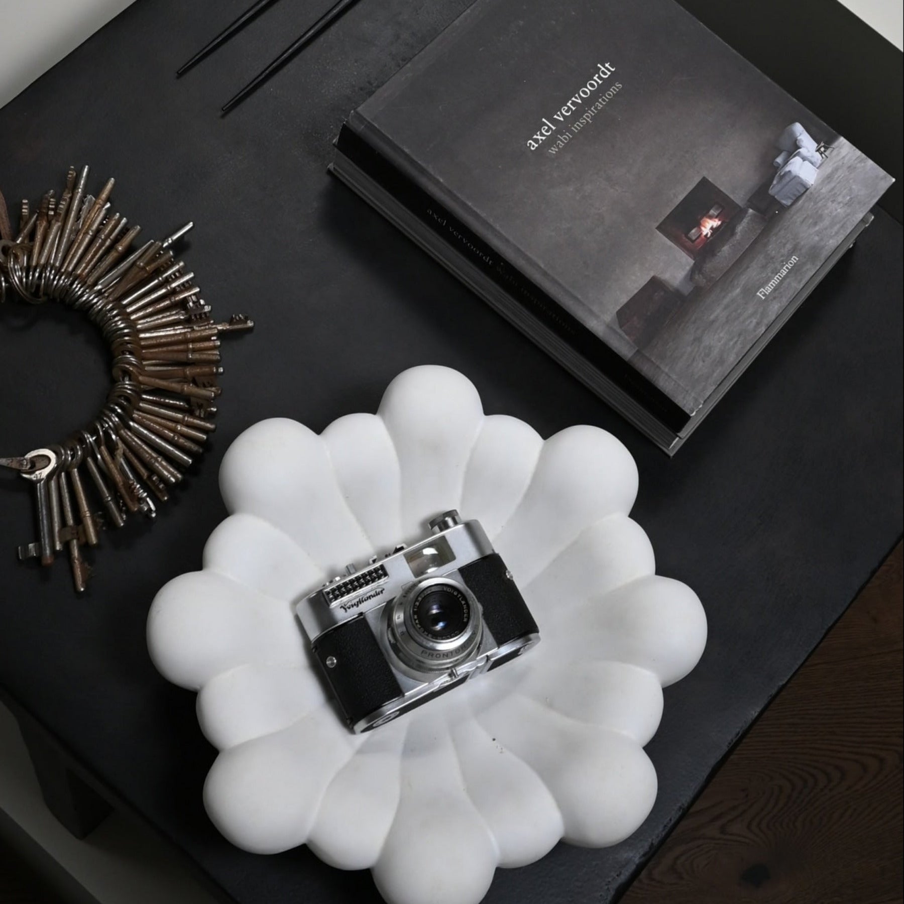 Bloom Tray, Medio - Bone White