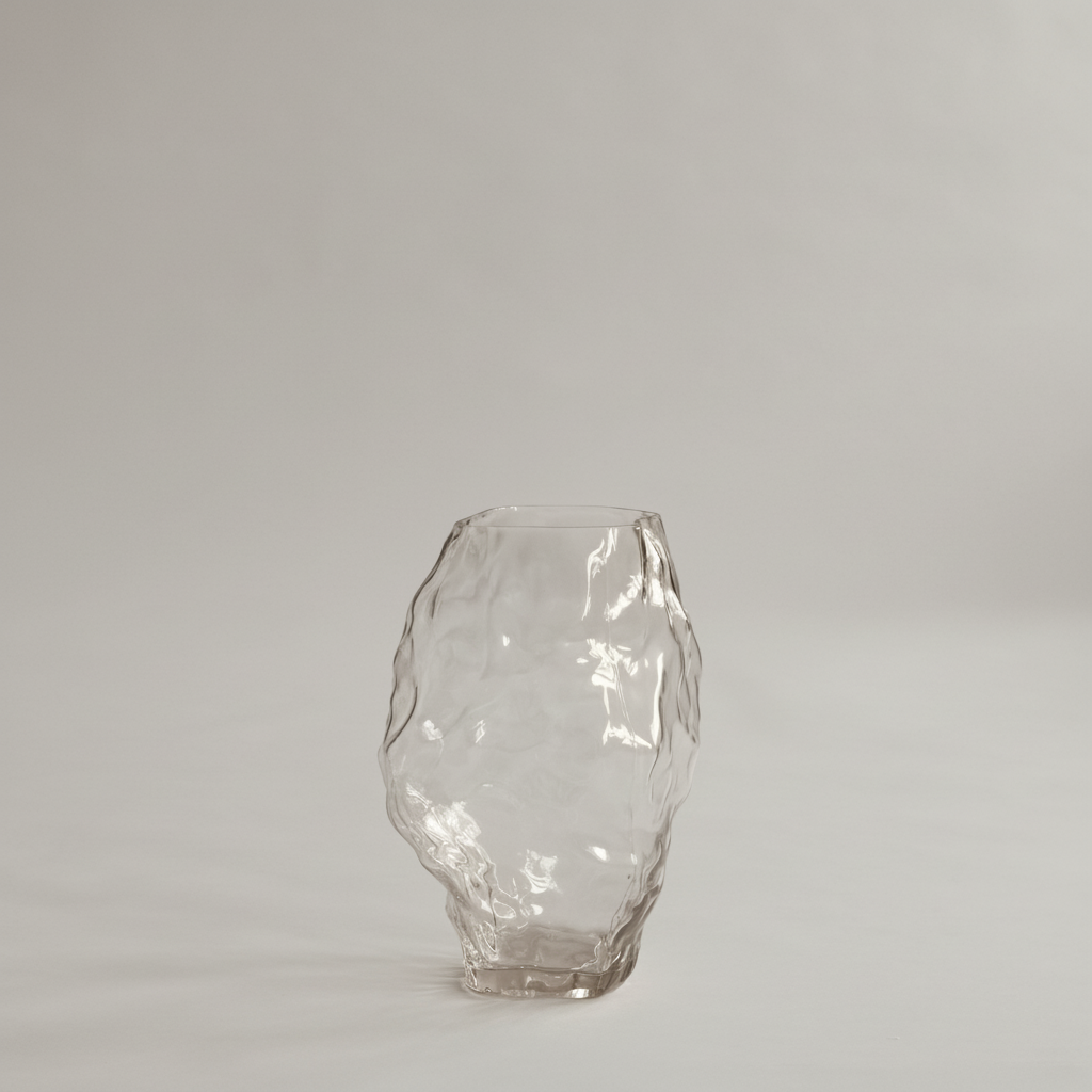 Katachi Vase Medio Clear on limewash beige-grey background